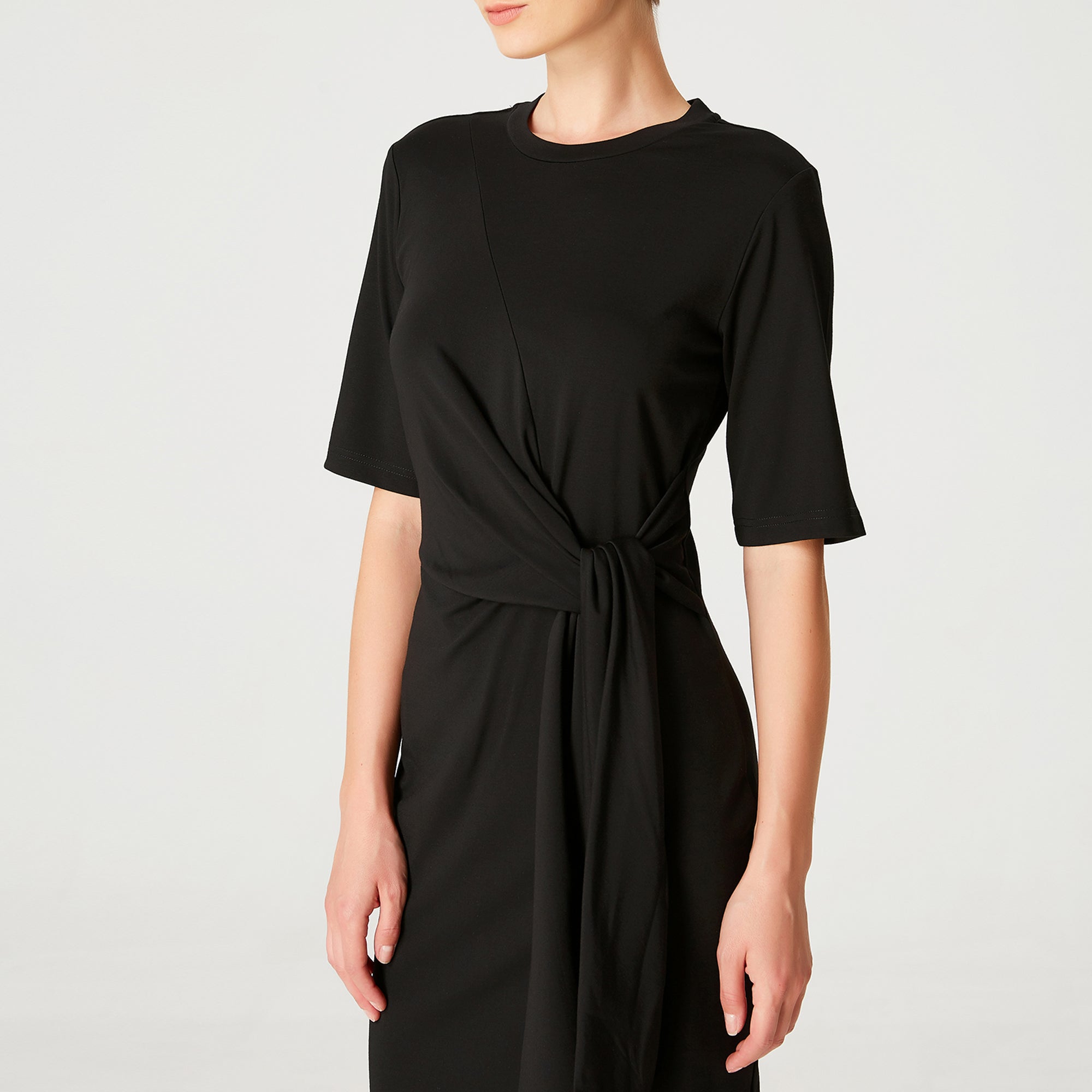 Robe en jersey à taille nouée