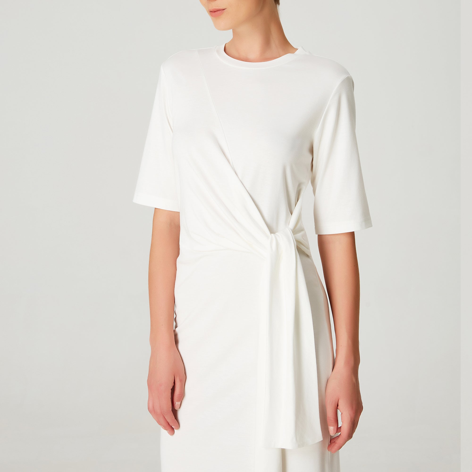 Robe en jersey à taille nouée