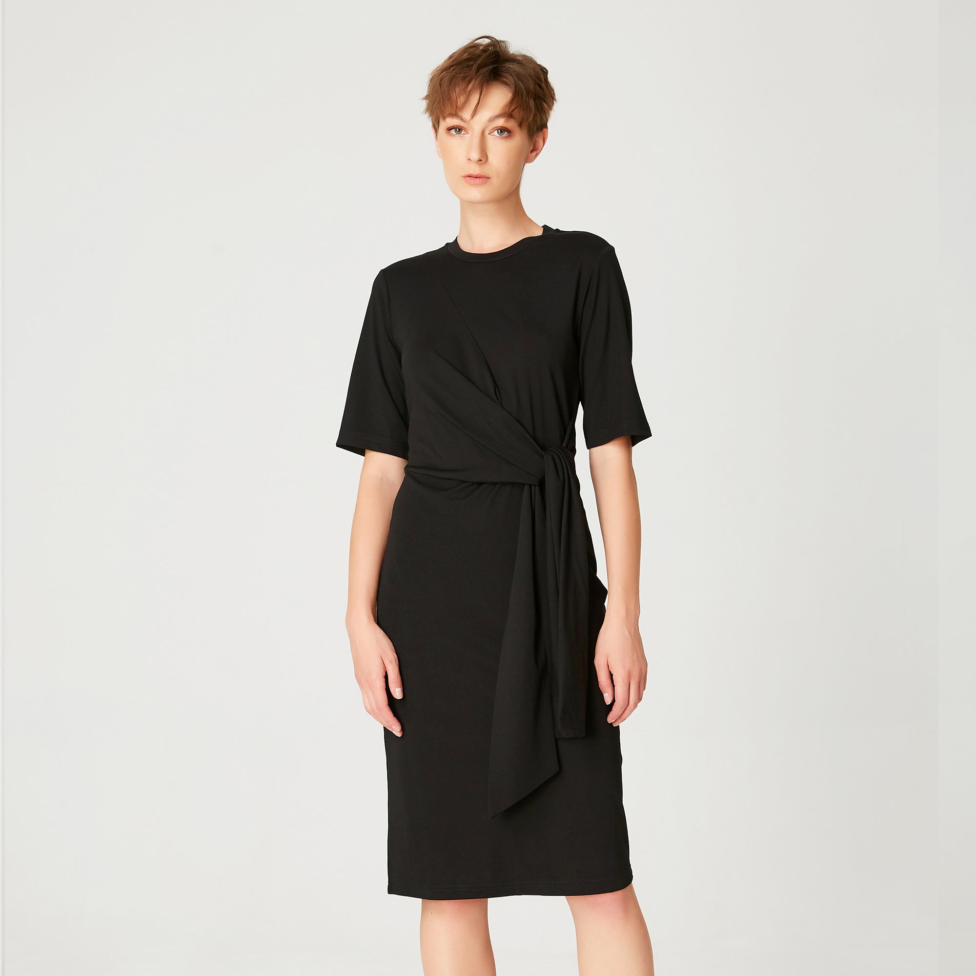 Robe en jersey à taille nouée