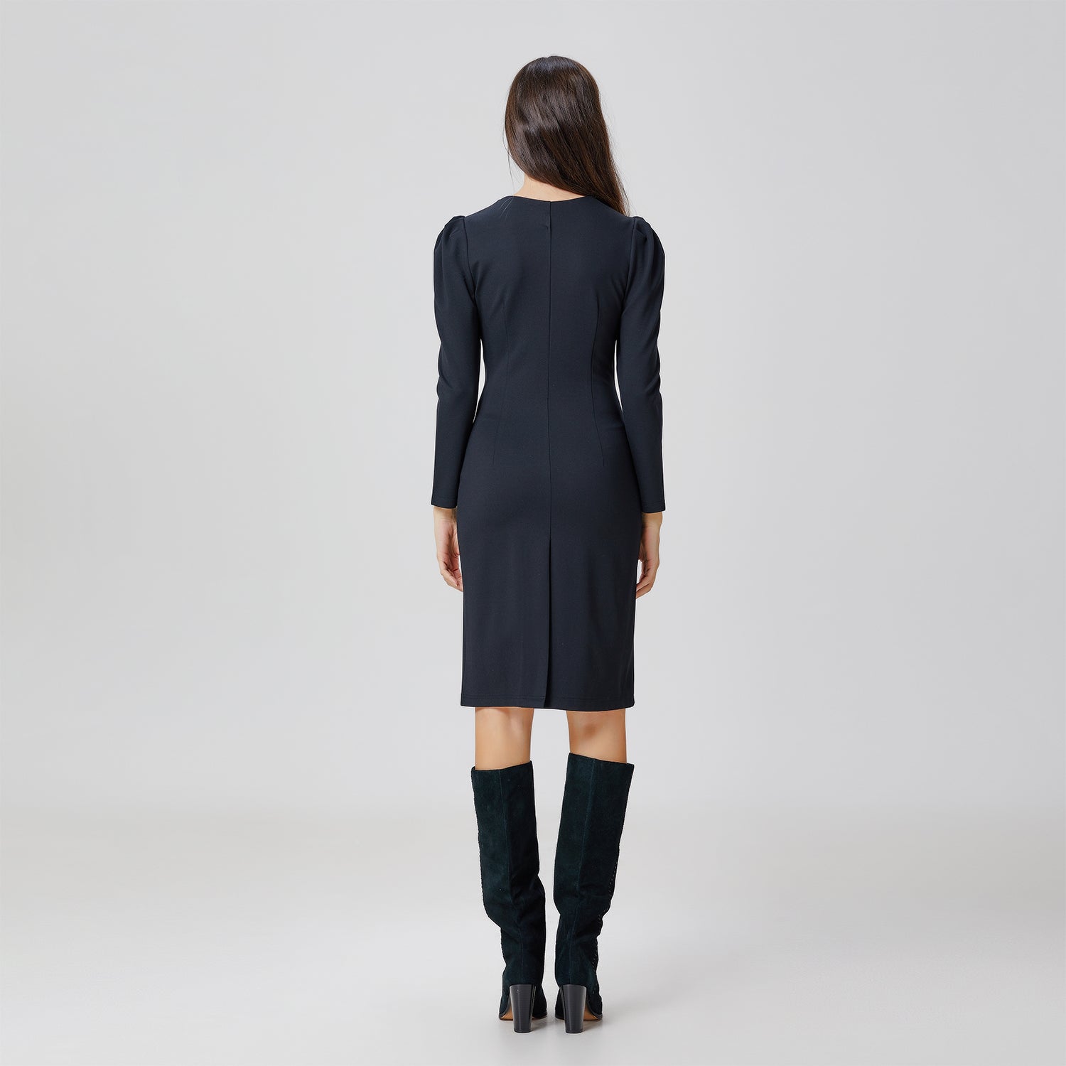 Robe ajustée à manches bouffantes