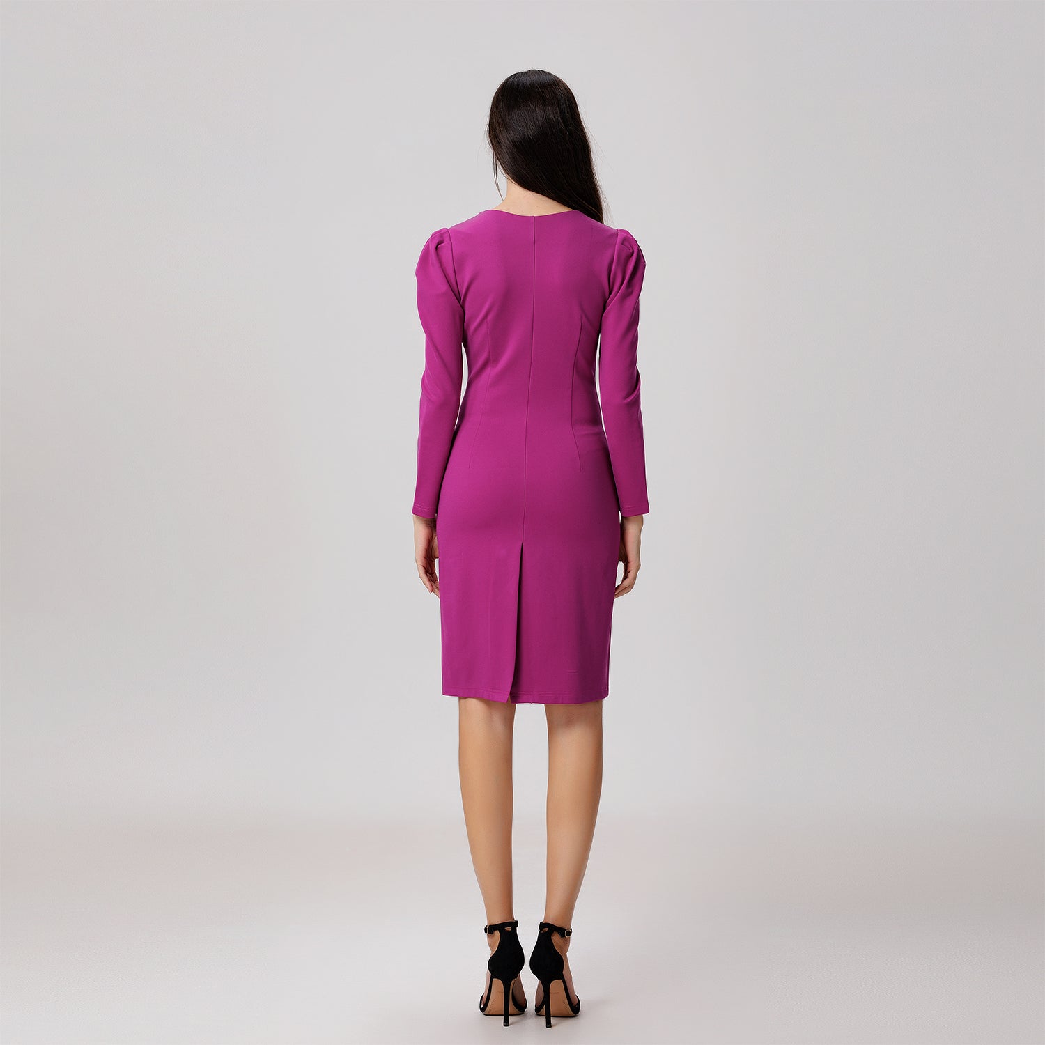 Robe ajustée à manches bouffantes