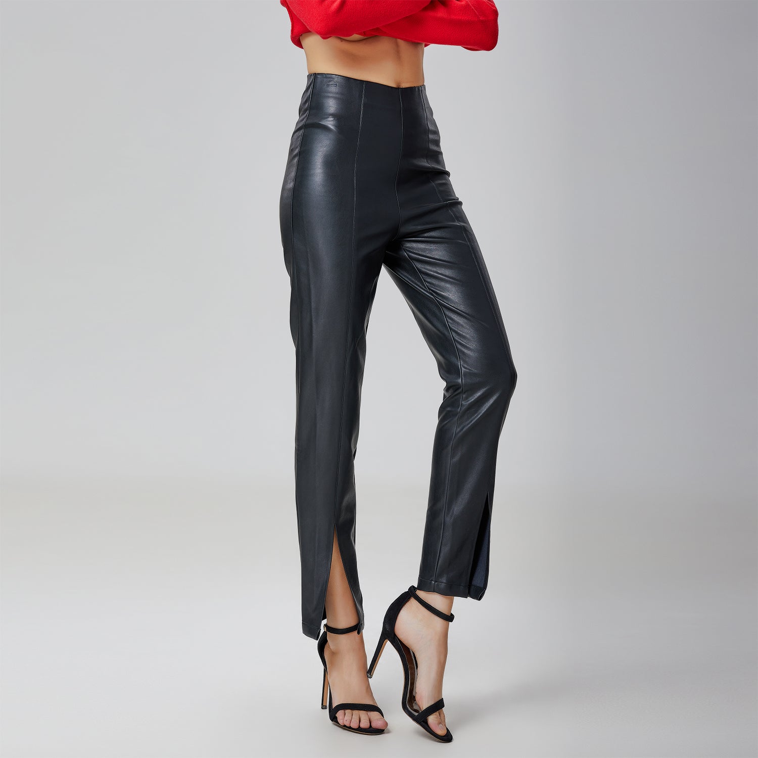 Pantalon cigarette en simili cuir