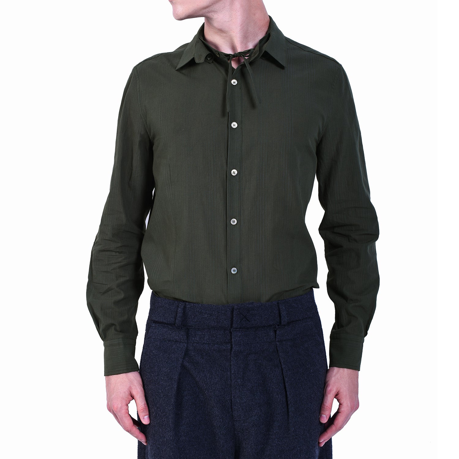 Chemise à manches longues avec double col amovible