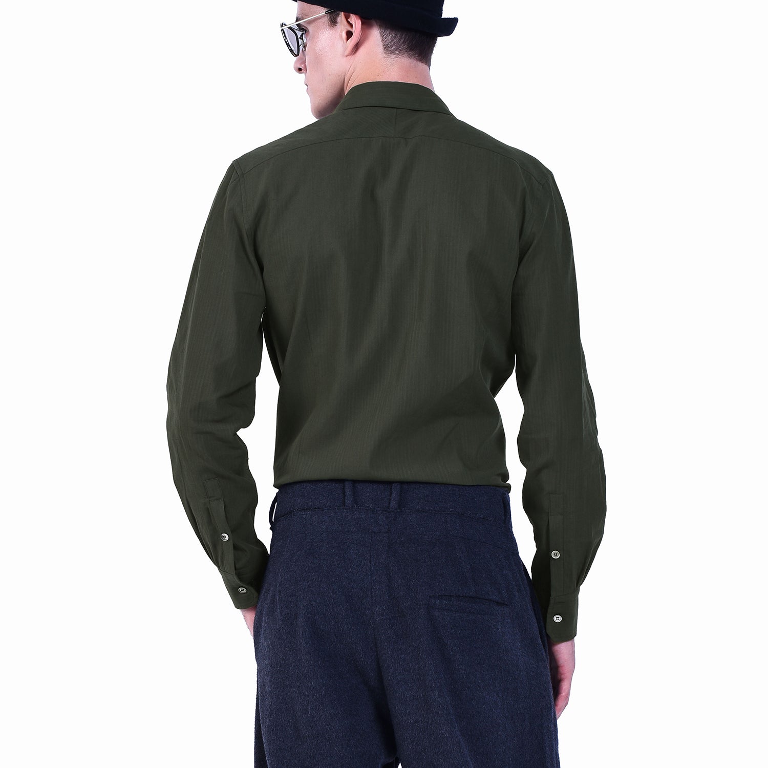 Chemise à manches longues avec double col amovible