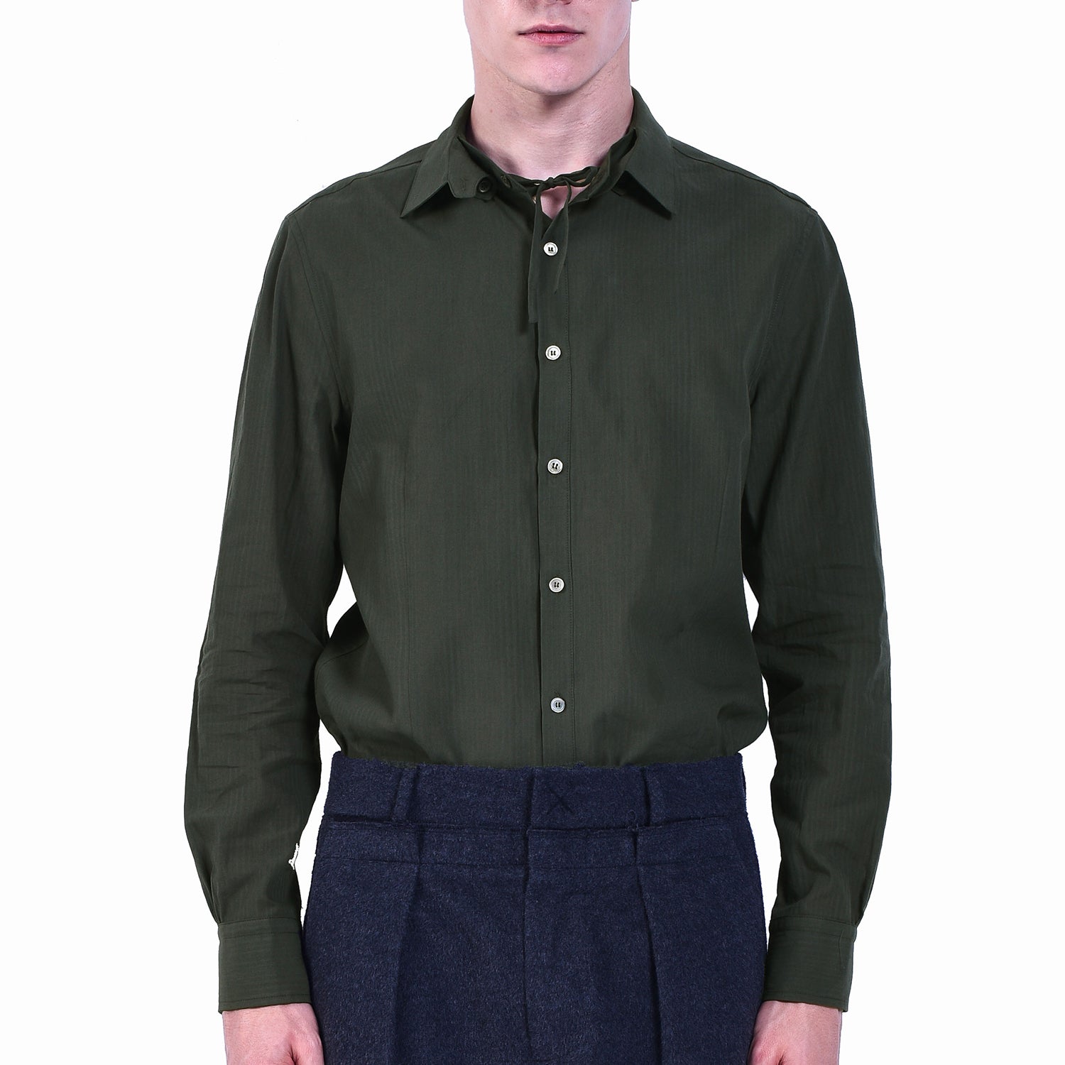 Chemise à manches longues avec double col amovible