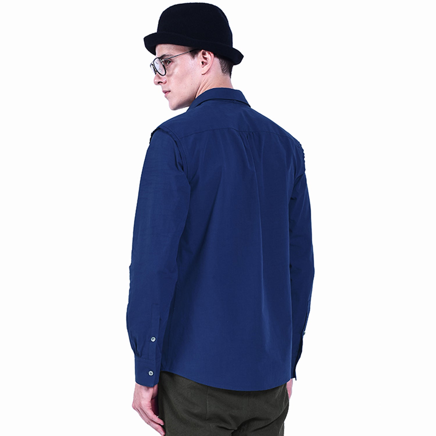 Chemise avec plastron surpiqué et col amovible