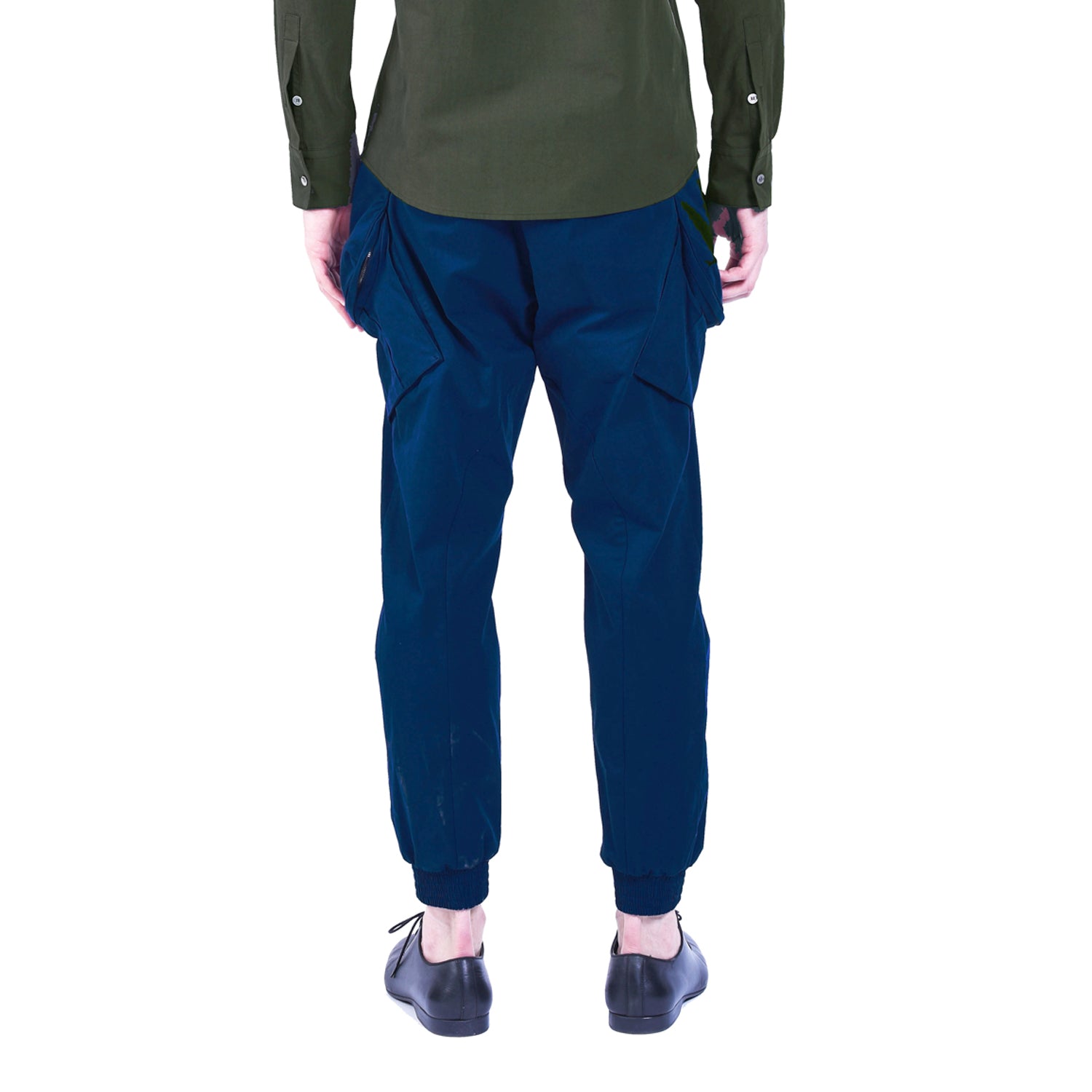 Pantalon cargo resserré aux chevilles