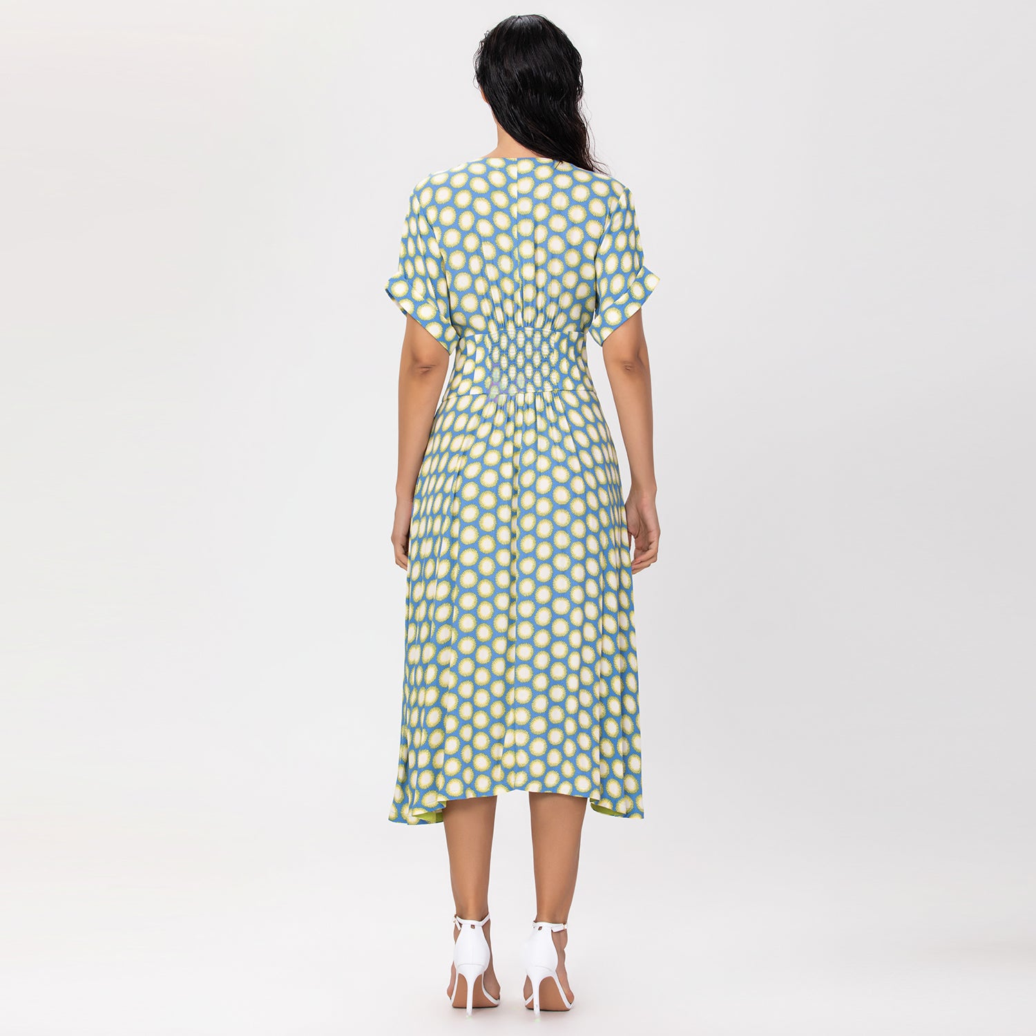 Robe chemisier ajustée et évasée à pois