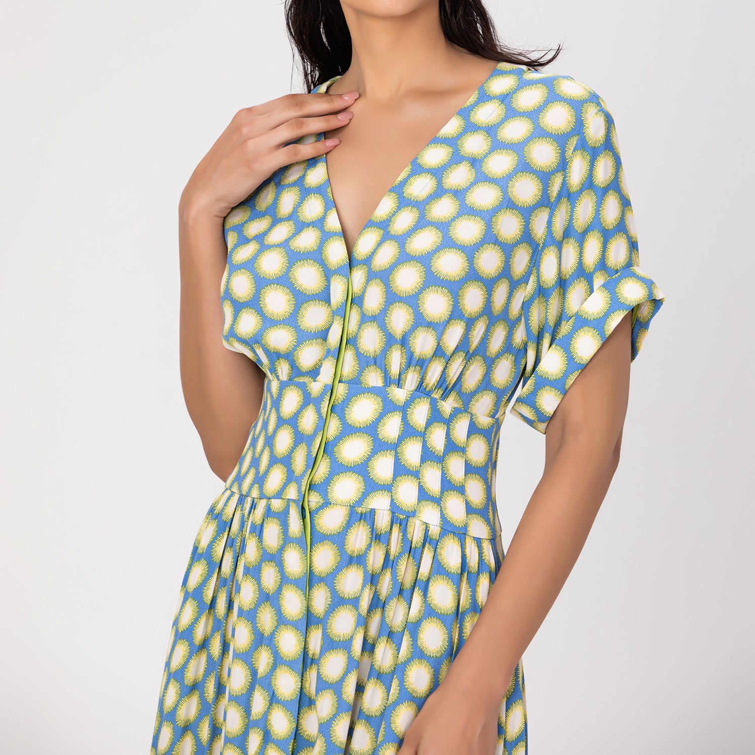 Robe chemisier ajustée et évasée à pois