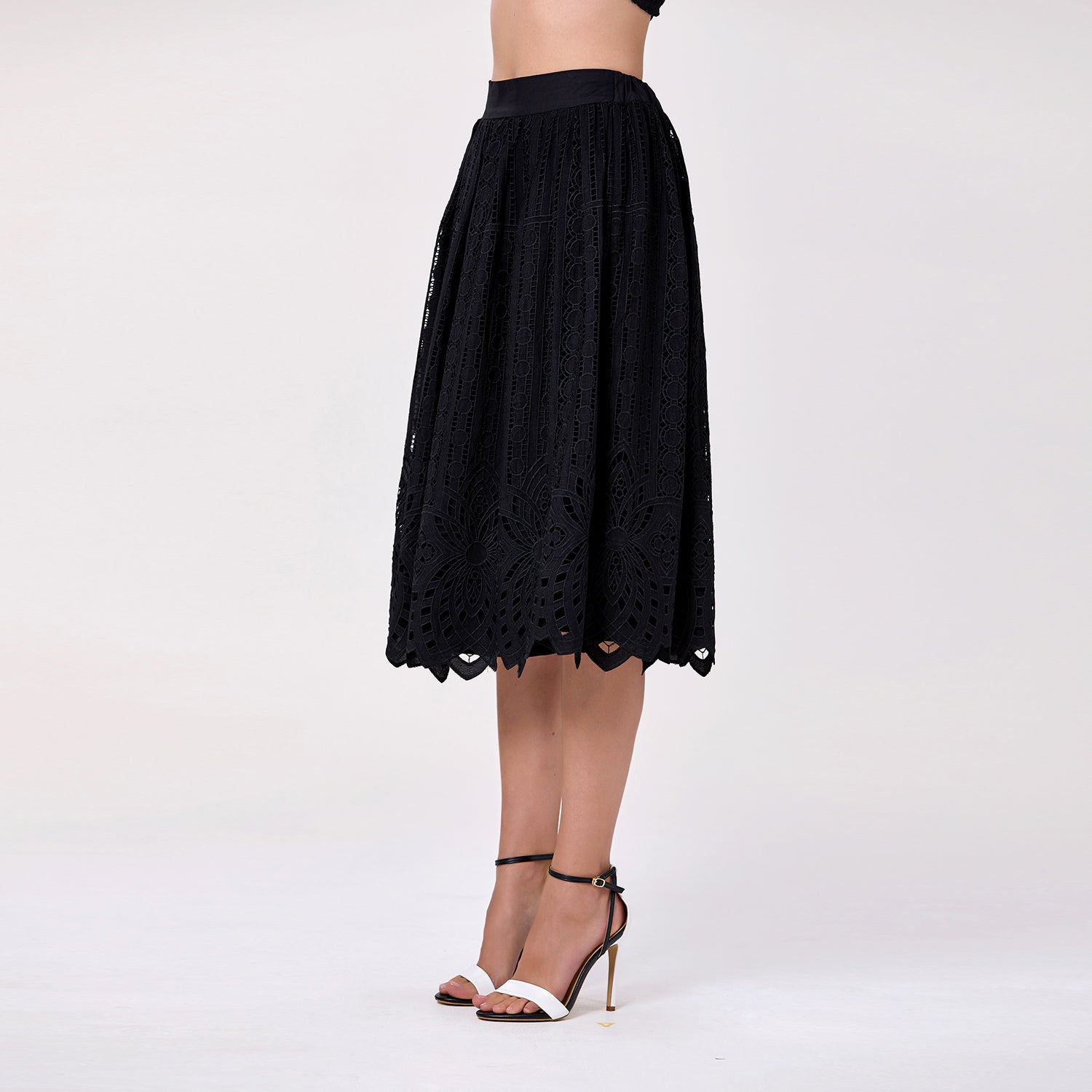 Jupe midi en coton brodé