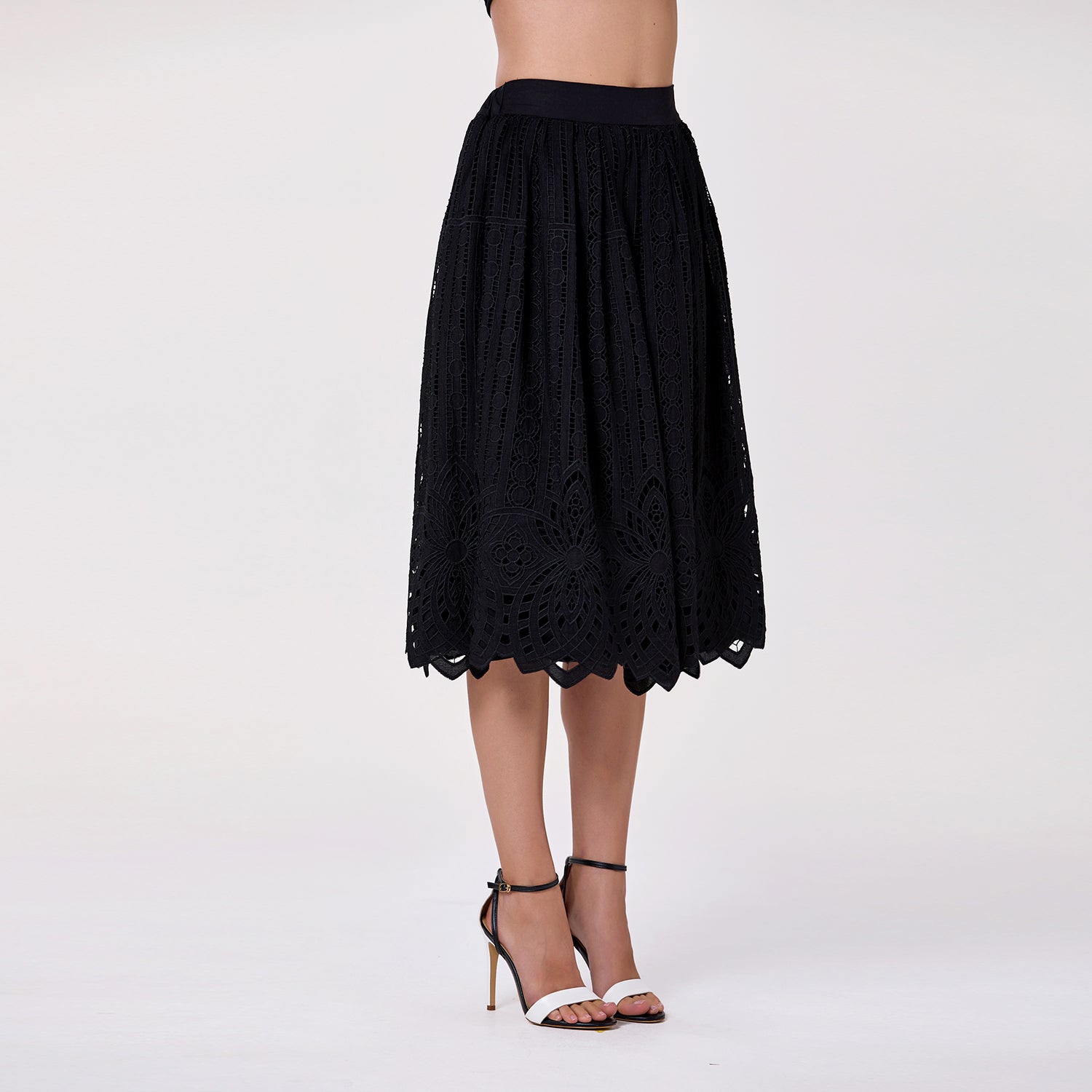 Jupe midi en coton brodé