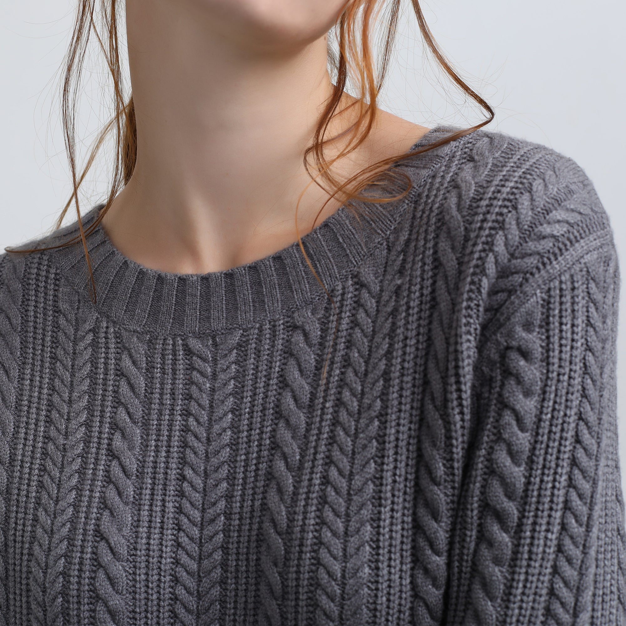 Robe-Pull lacée au dos