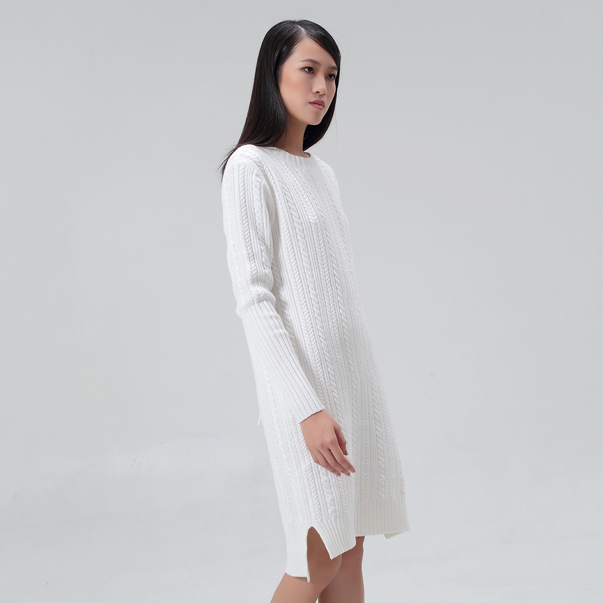 Robe-Pull lacée au dos