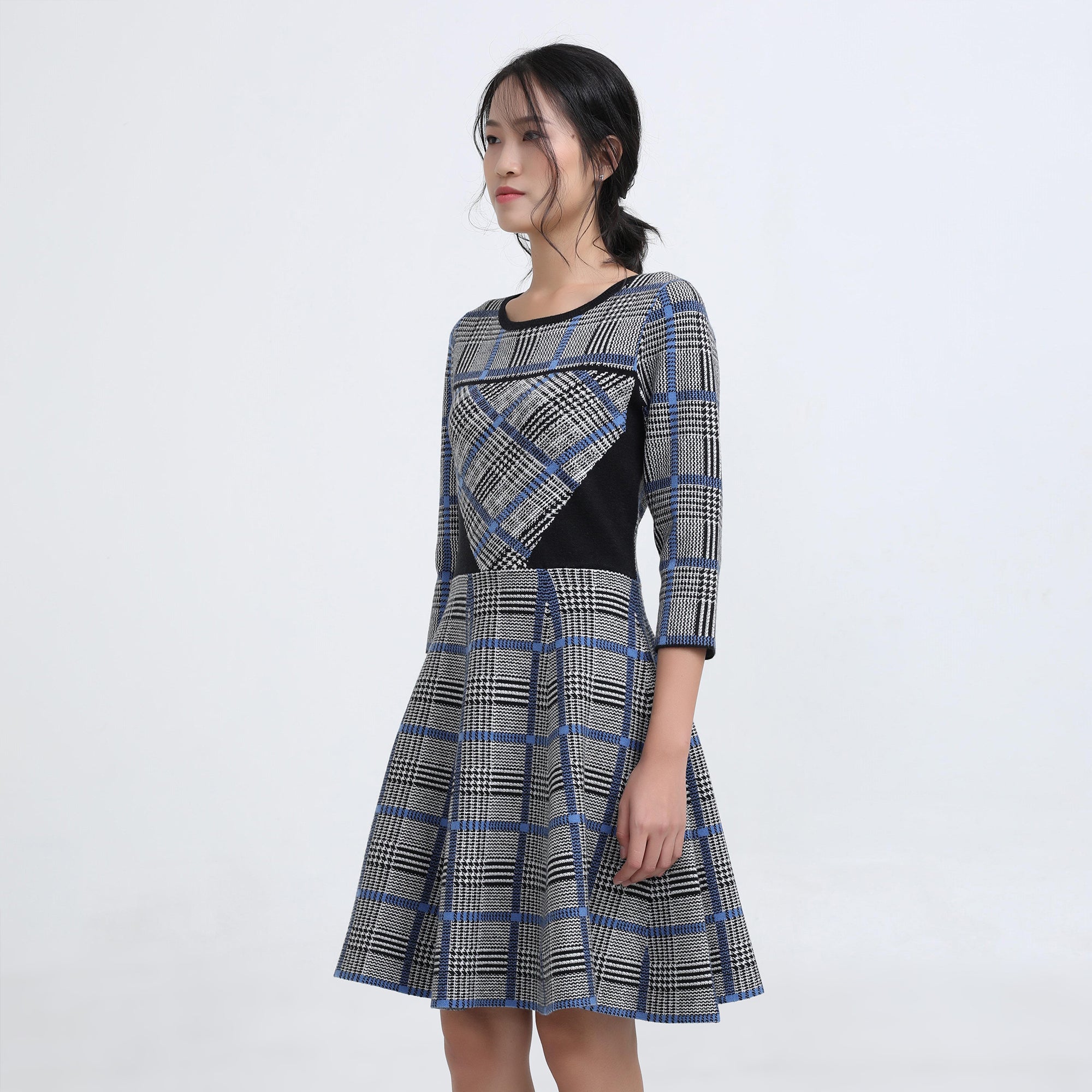 Robe ajustée et évasée en tricot tartan