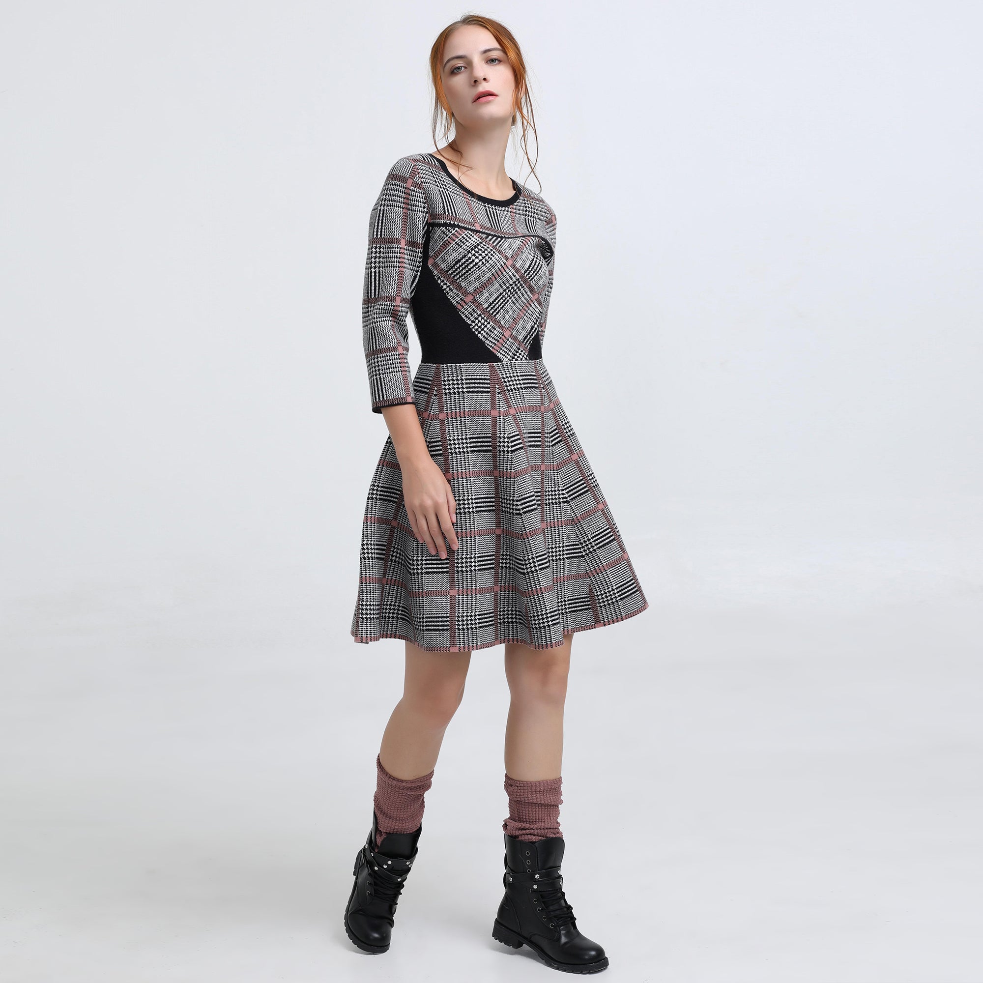 Robe ajustée et évasée en tricot tartan