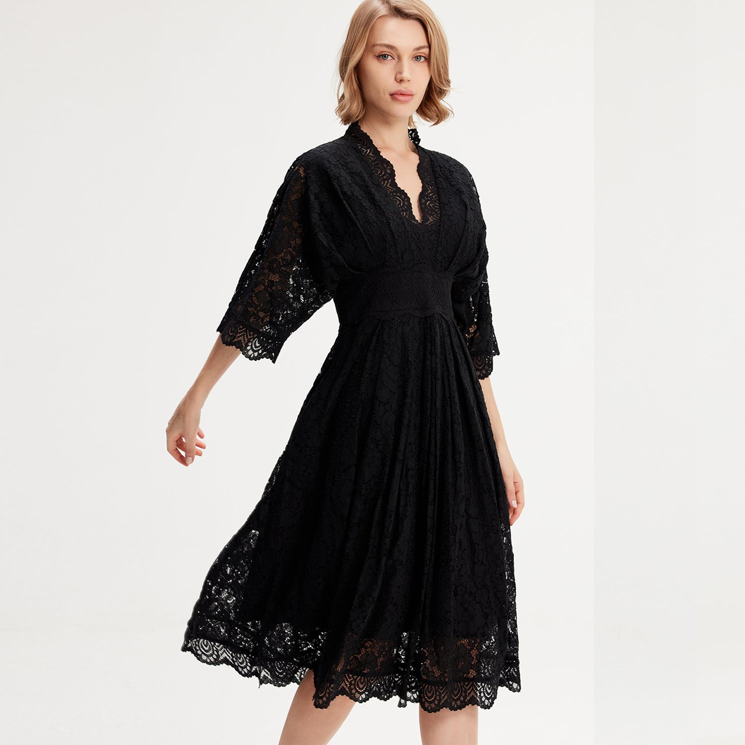 Robe dentelle manches kimono