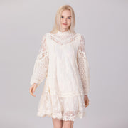 Robe baby-doll en dentelles multiples et tulle