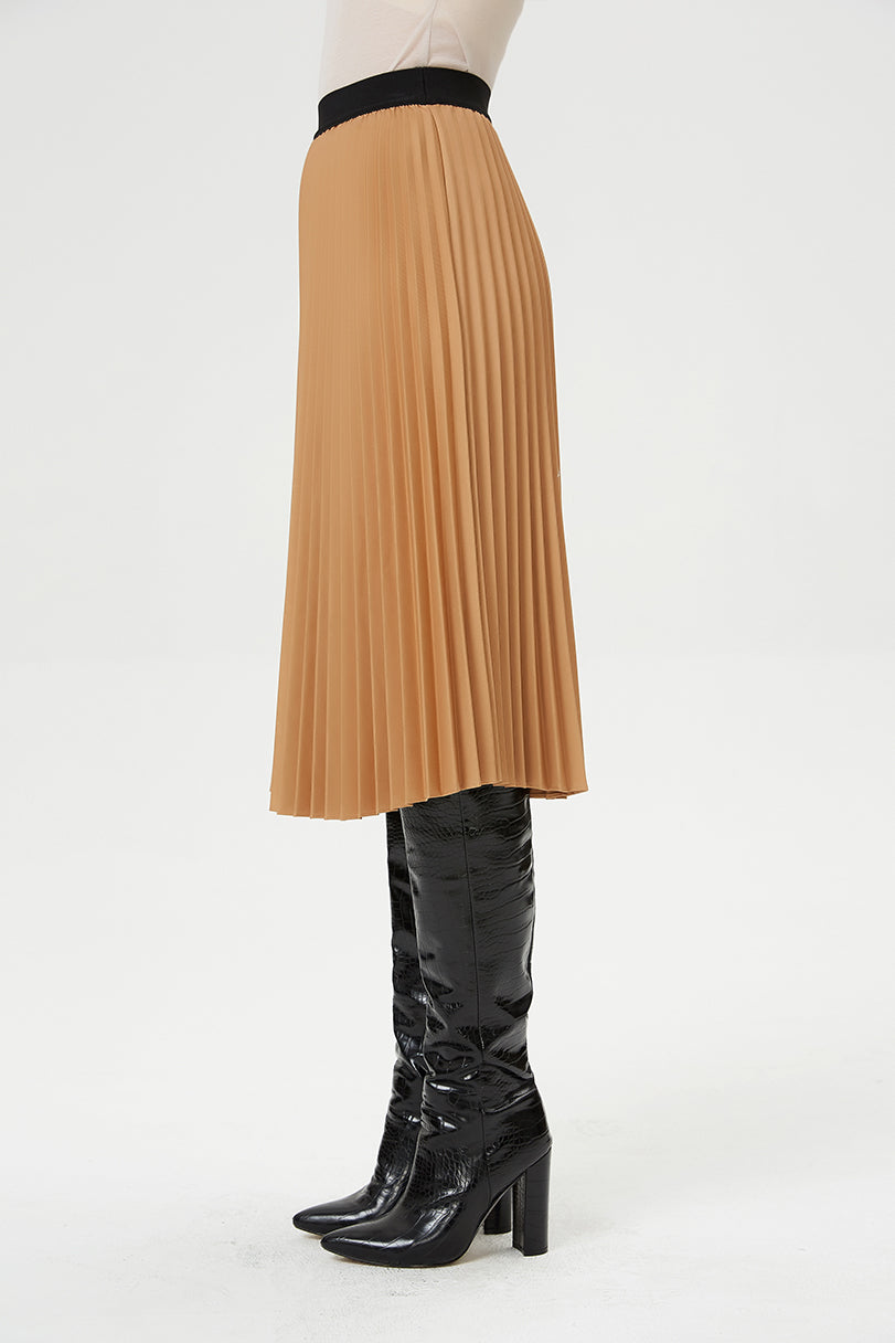 Jupe plissée et taille élastique contrastée