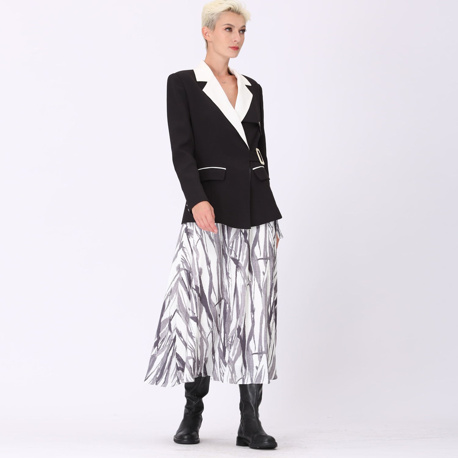 Jupe midi avec laçage au côté