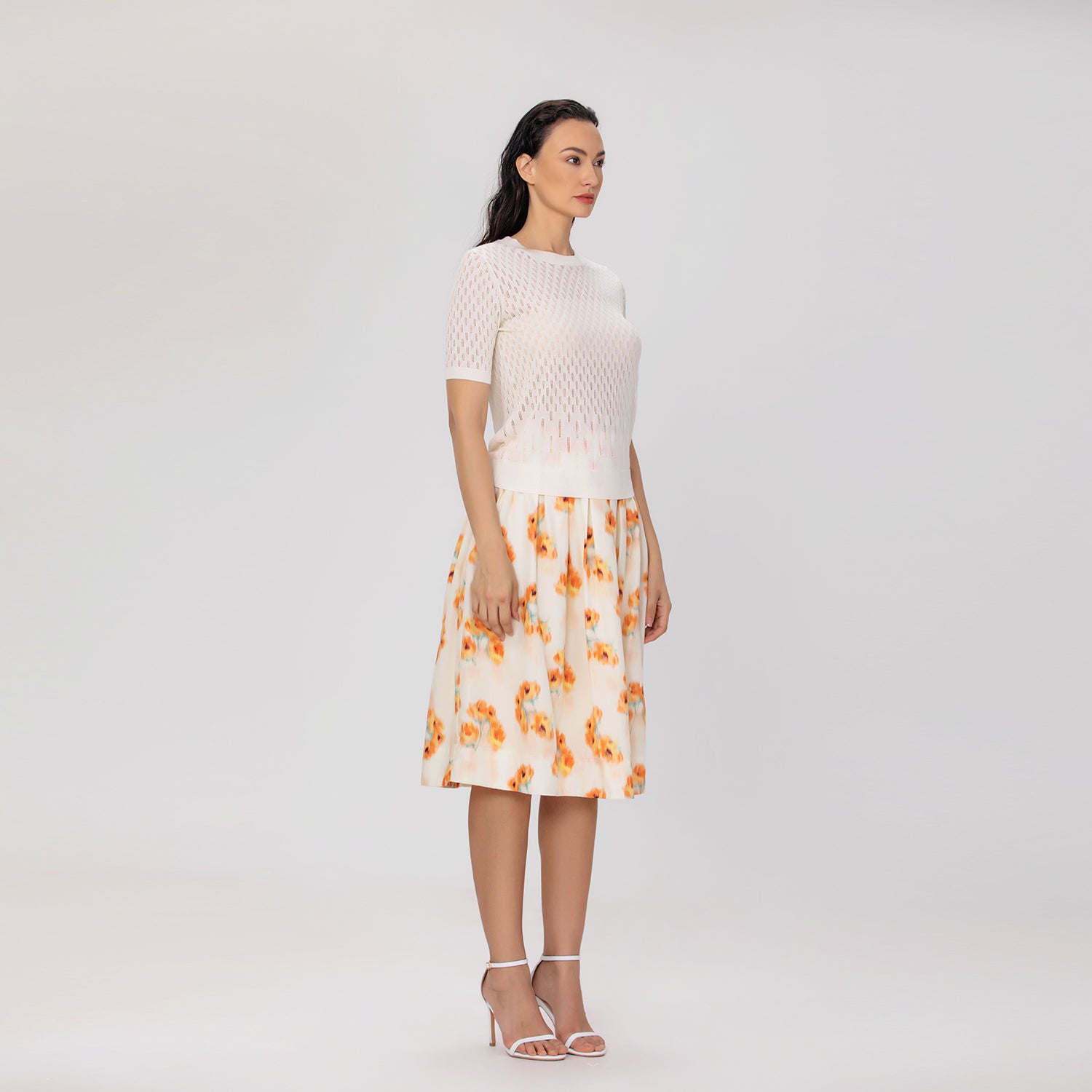 Jupe évasée mi-longue à fleurs