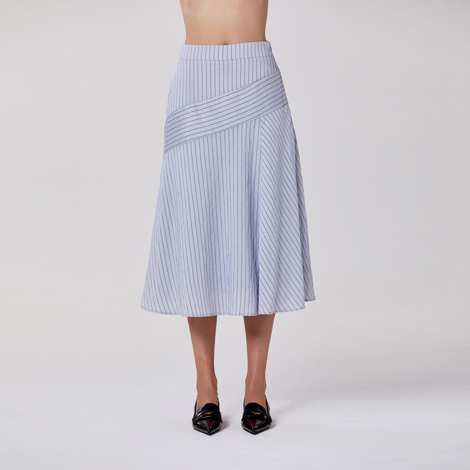Jupe midi évasée à rayures