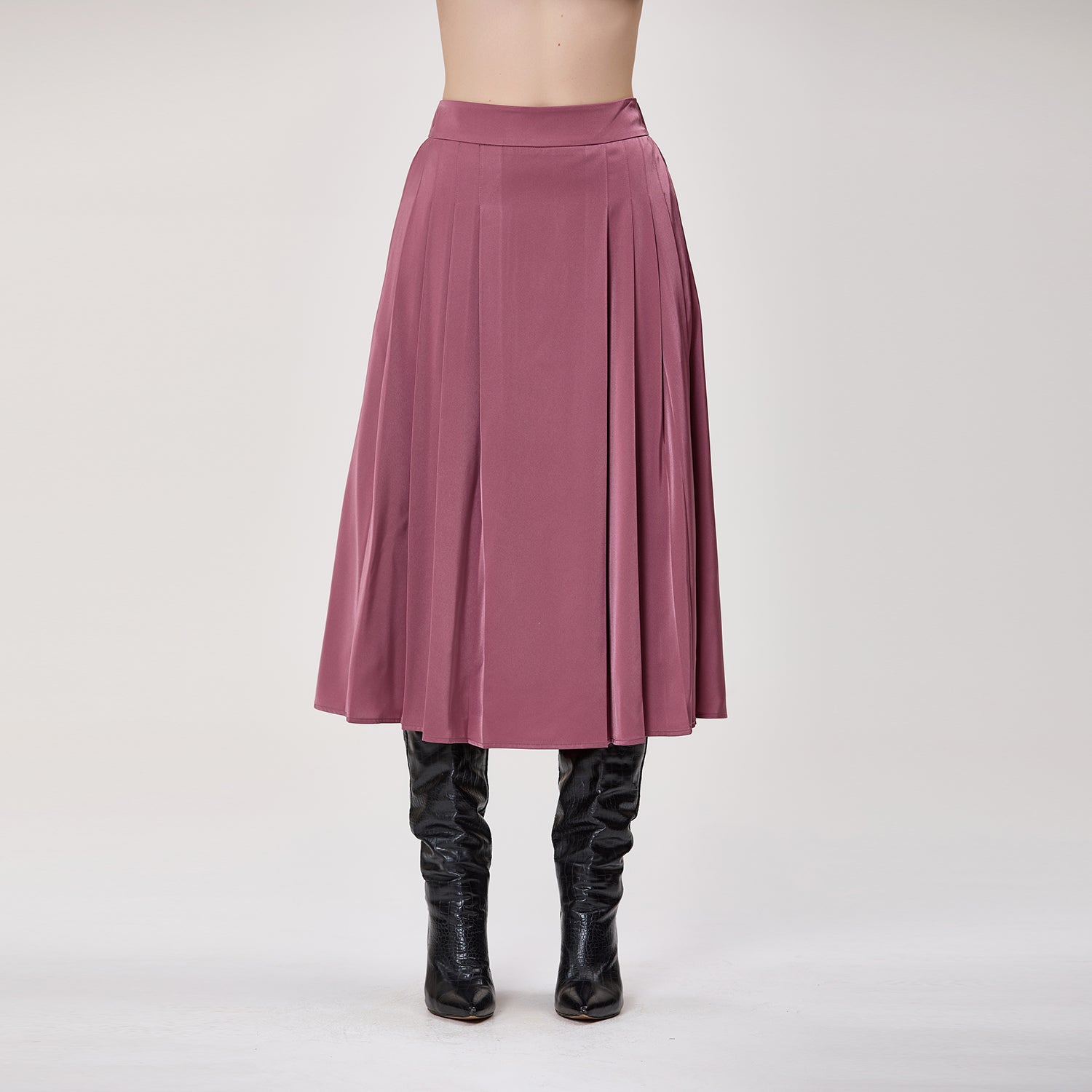 Jupe midi plissée en satin fluide à taille haute