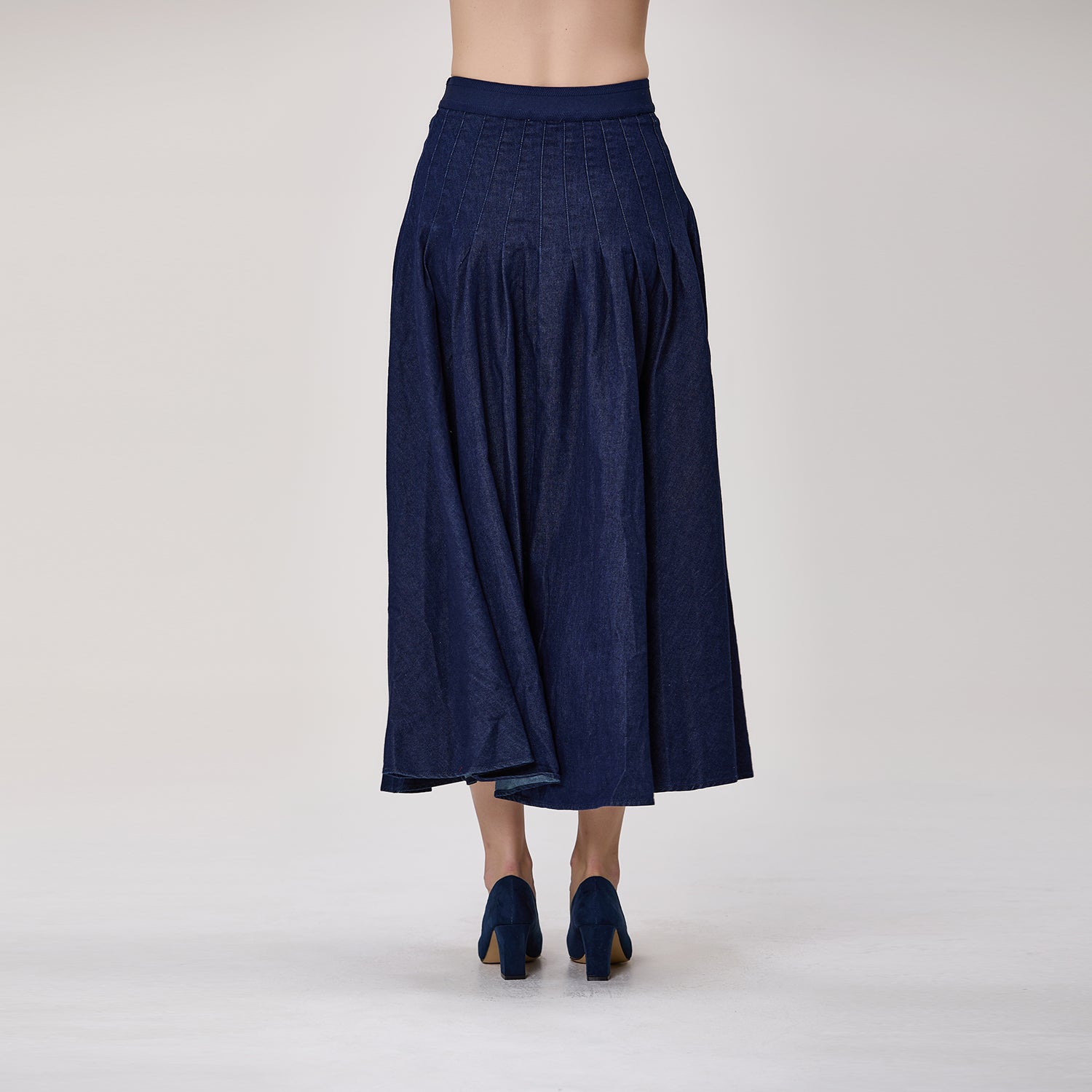 Jupe midi évasée en jean à plis piqués