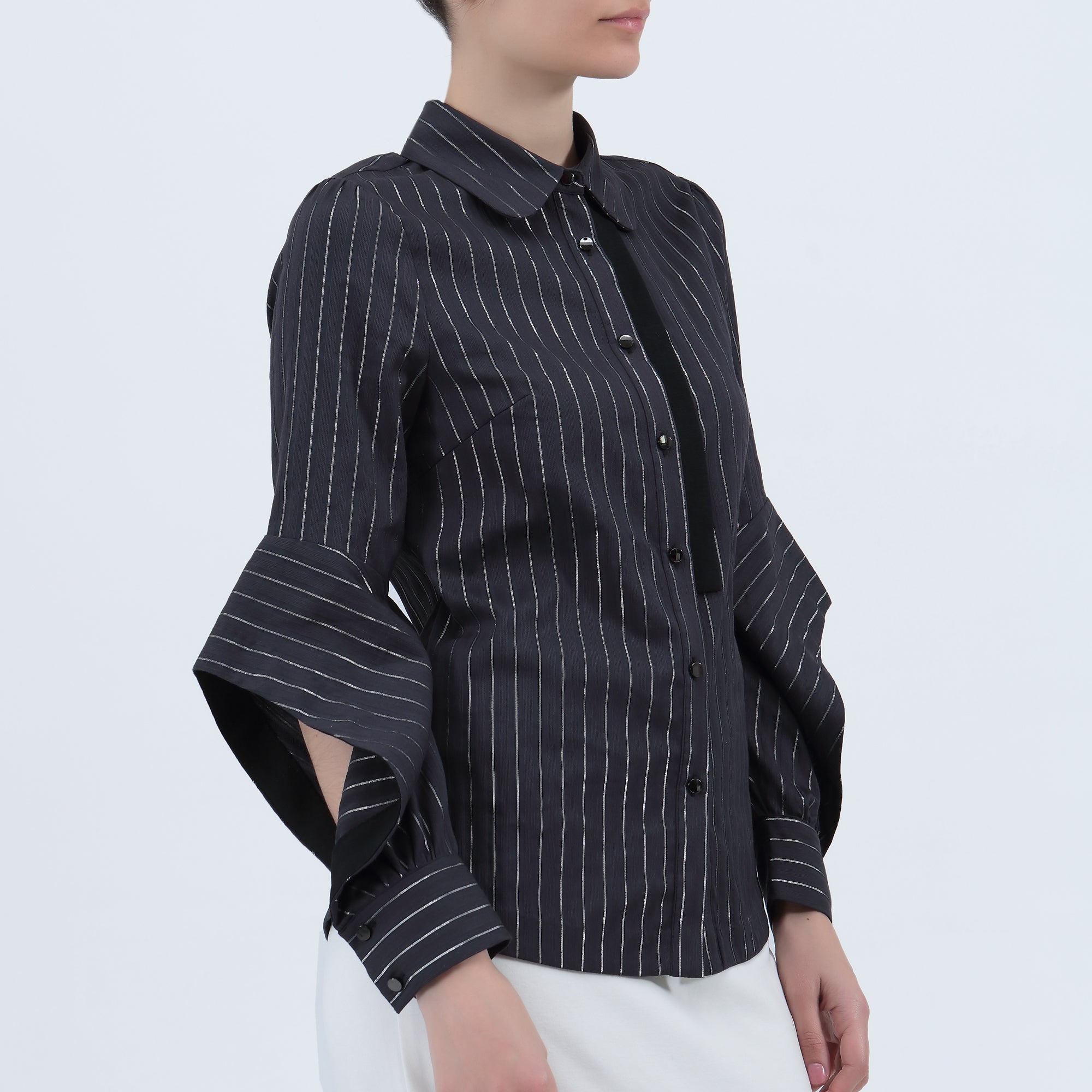 Chemise manches longues fendues aux avant-bras