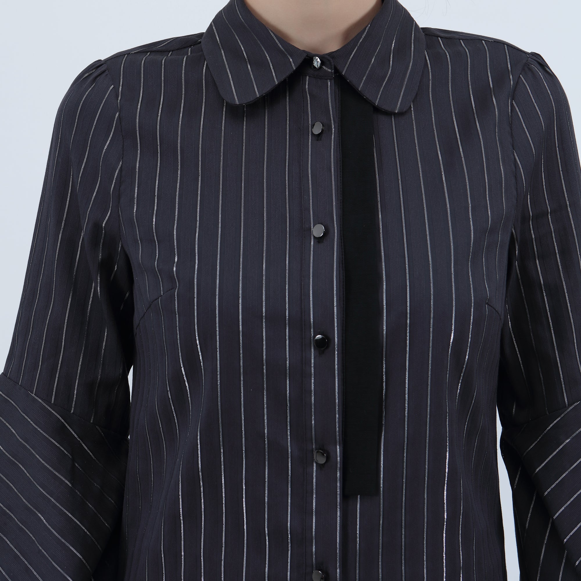 Chemise manches longues fendues aux avant-bras