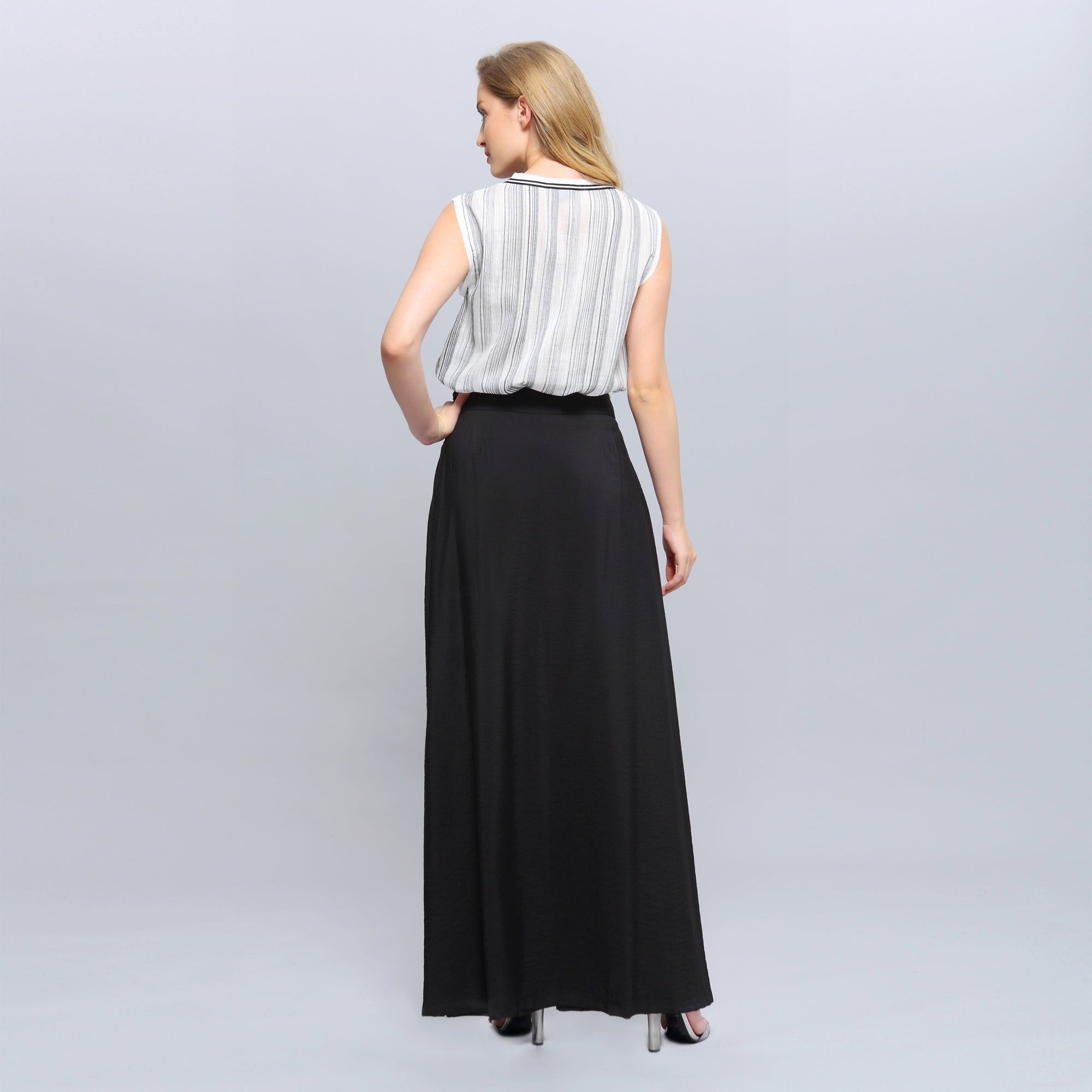 Pantalon large avec panneau de jupe arrière