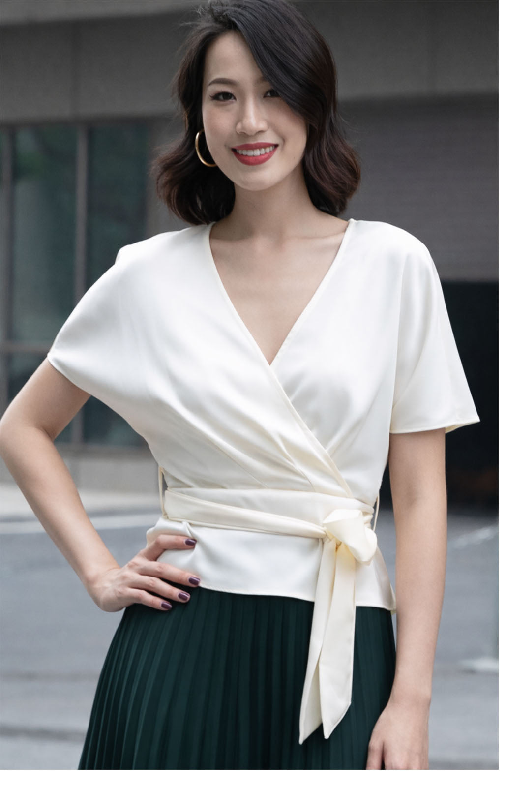 Blouse portefeuille satinée avec ceinture - Smart & Joy