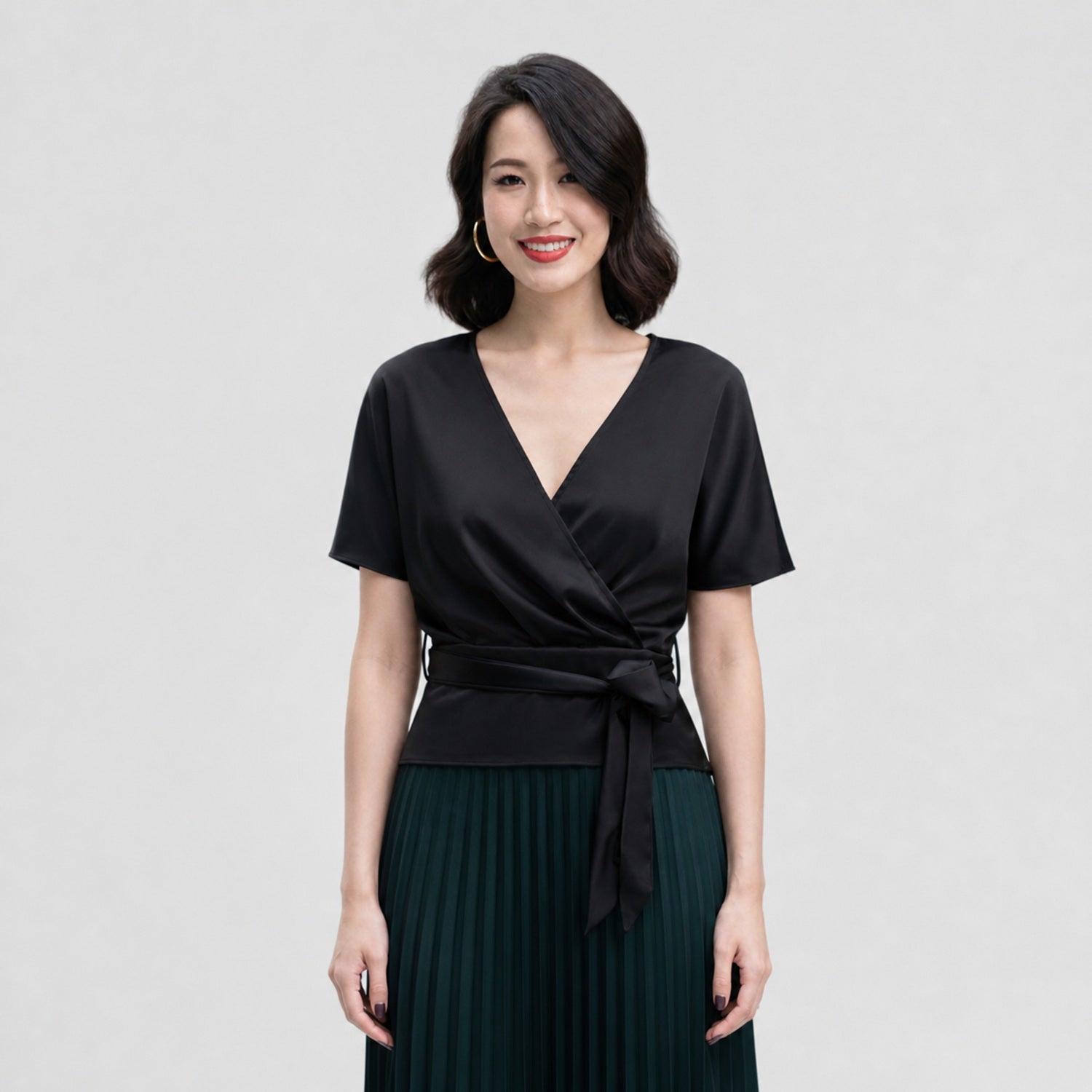 Blouse portefeuille satinée avec ceinture - Smart & Joy
