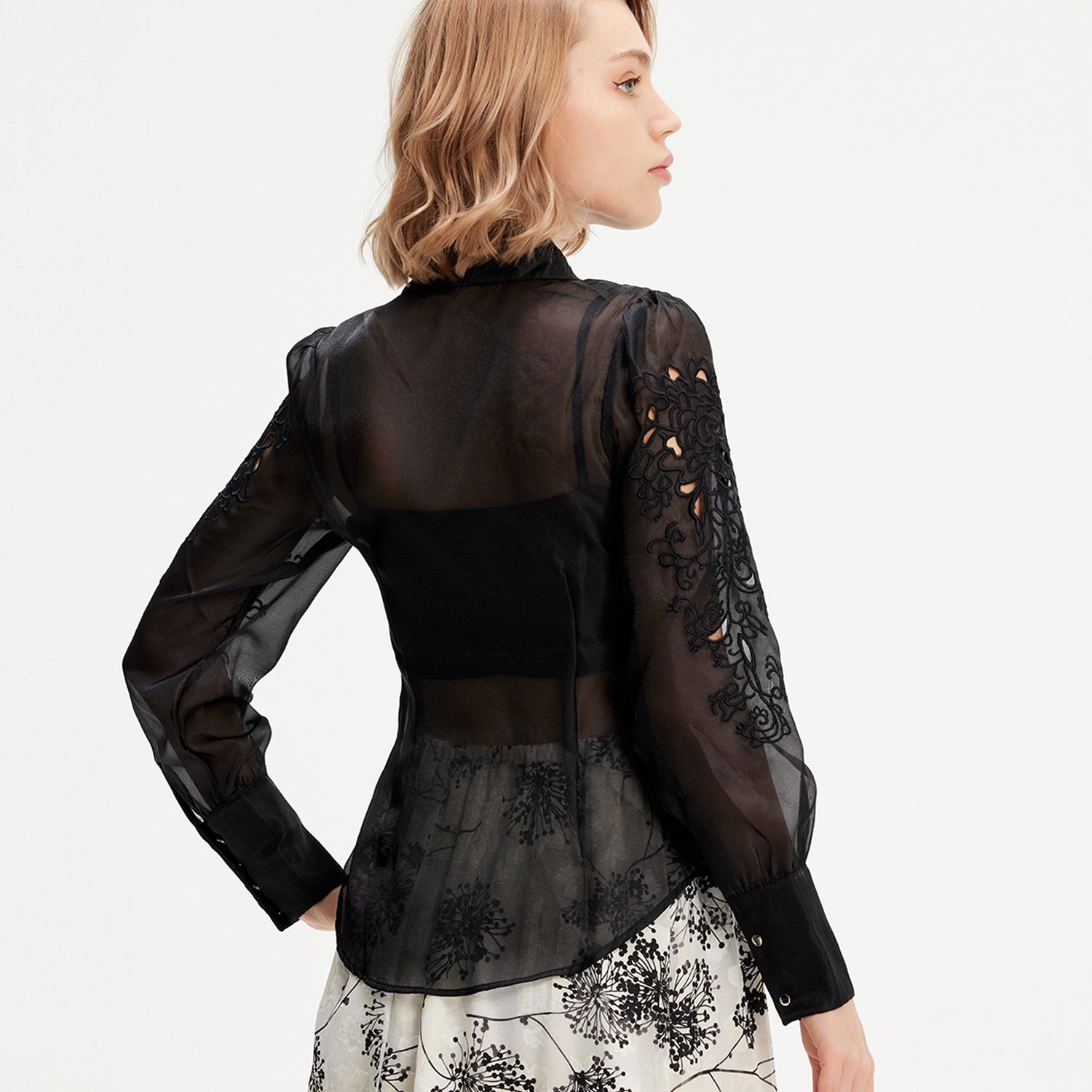 Chemisier organza brodé