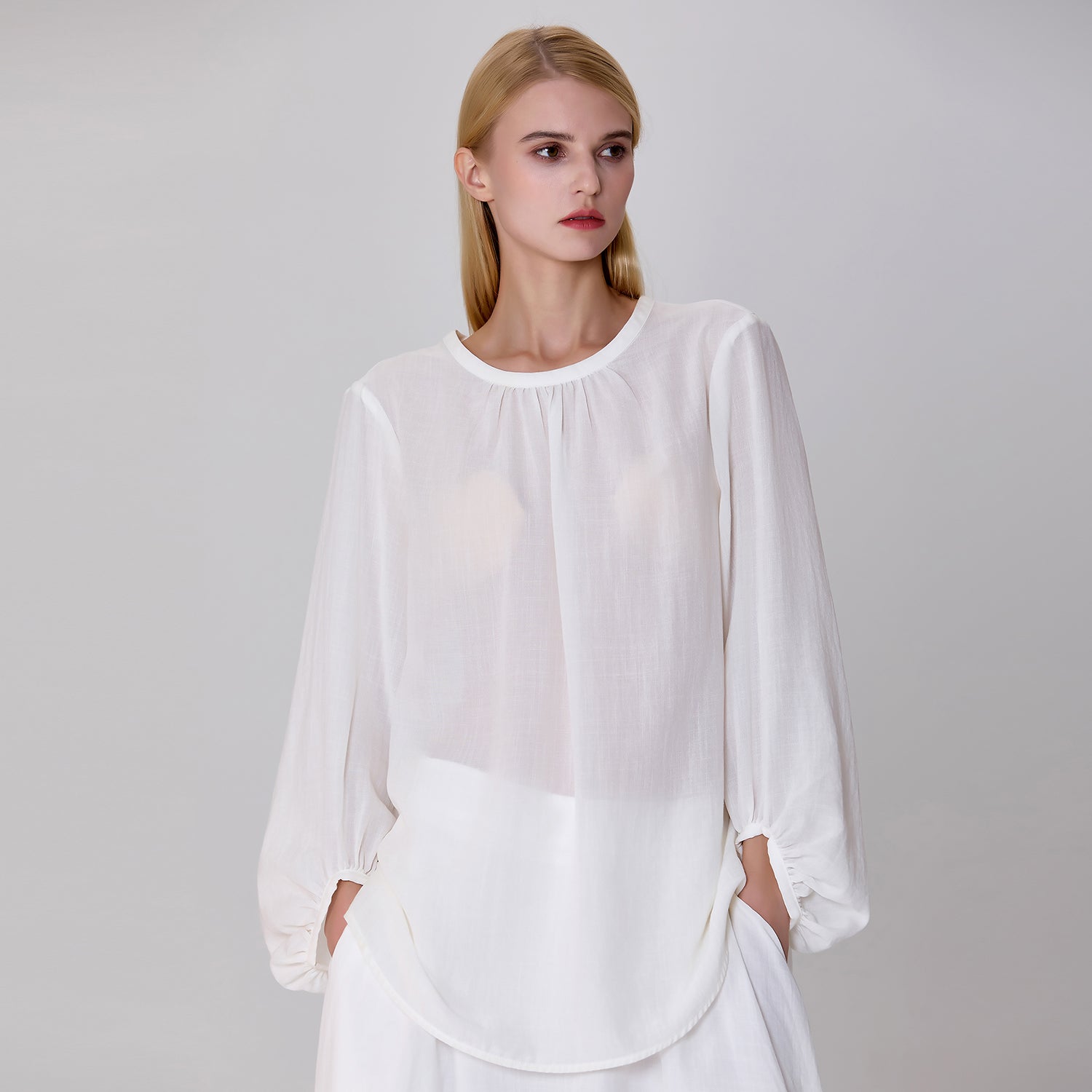 Blouse légère à col rond