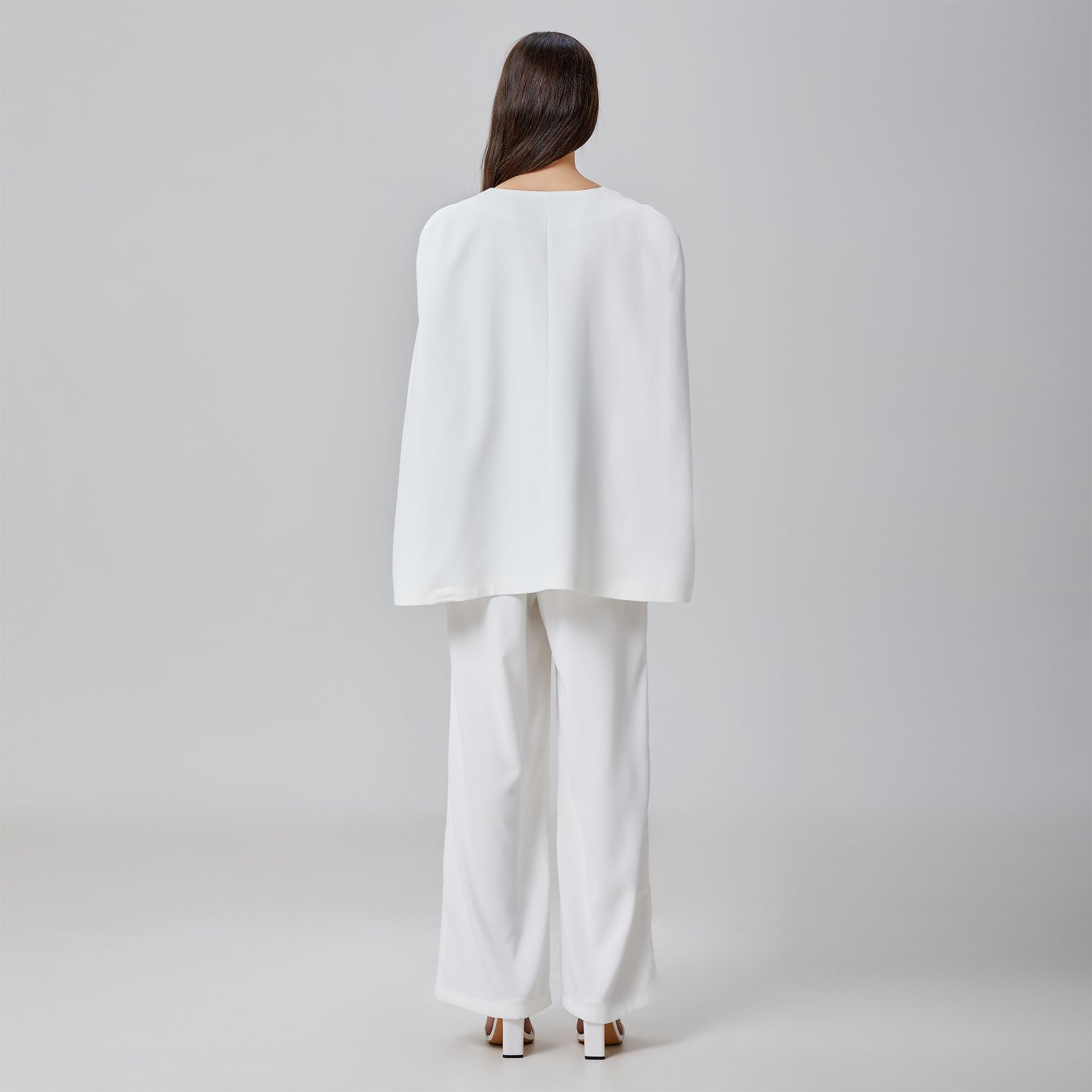 Cape soirée minimaliste