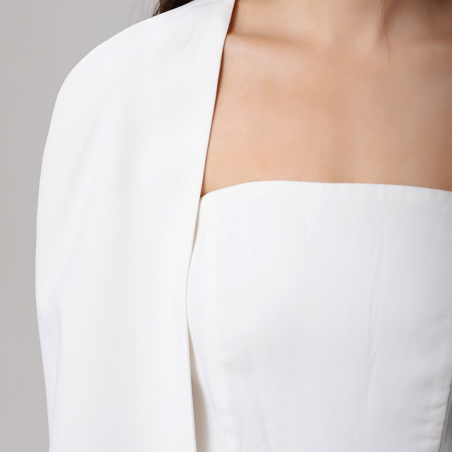 Cape soirée minimaliste