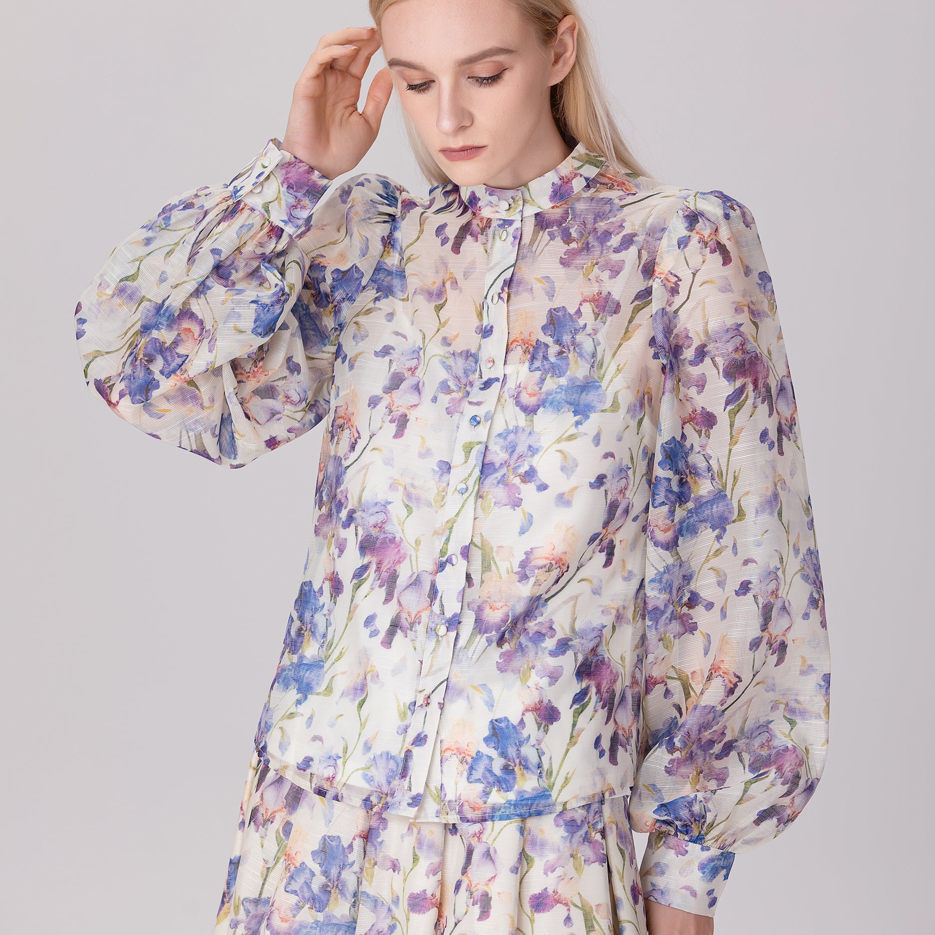 Chemisier organza à motif floral