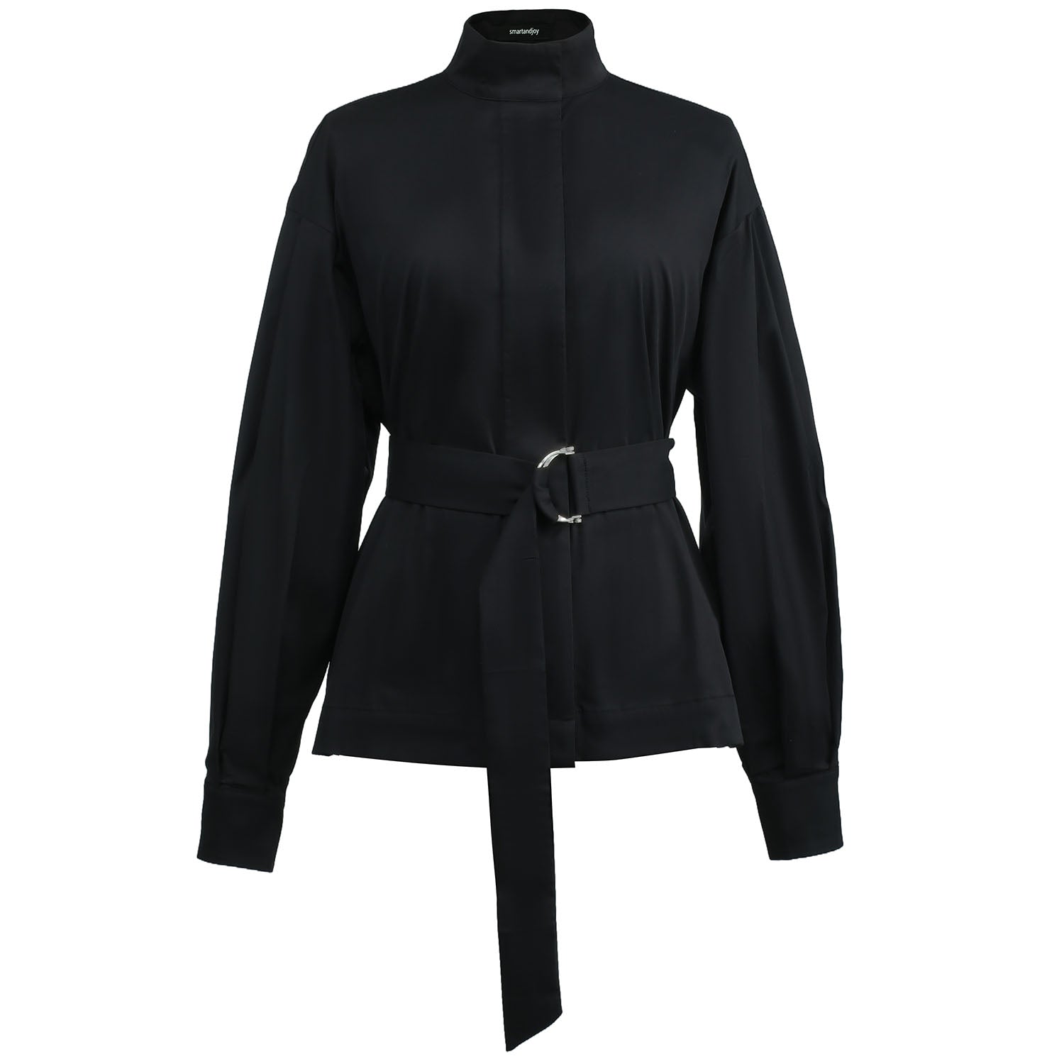 Chaqueta ligera con cuello alto.