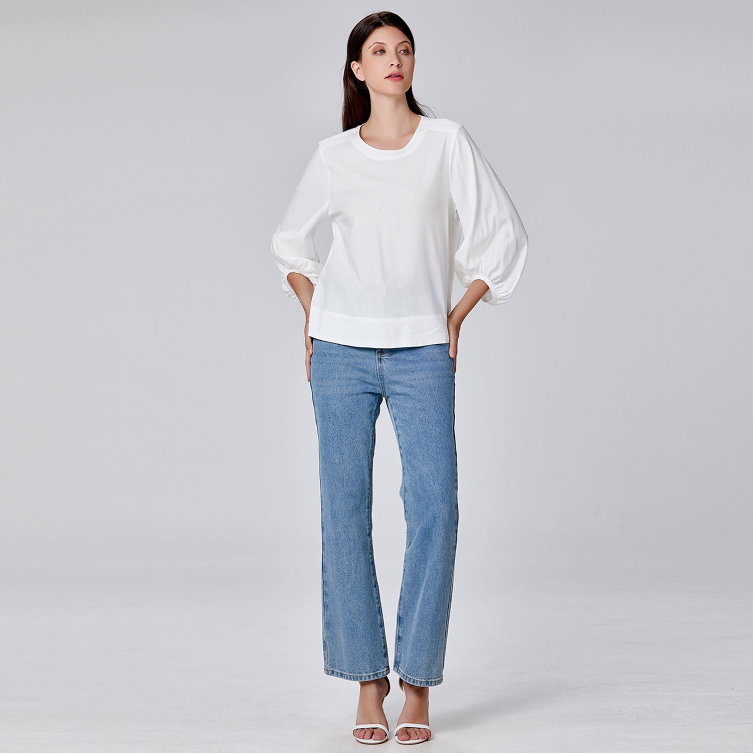 Blouse minimaliste à manches froncées