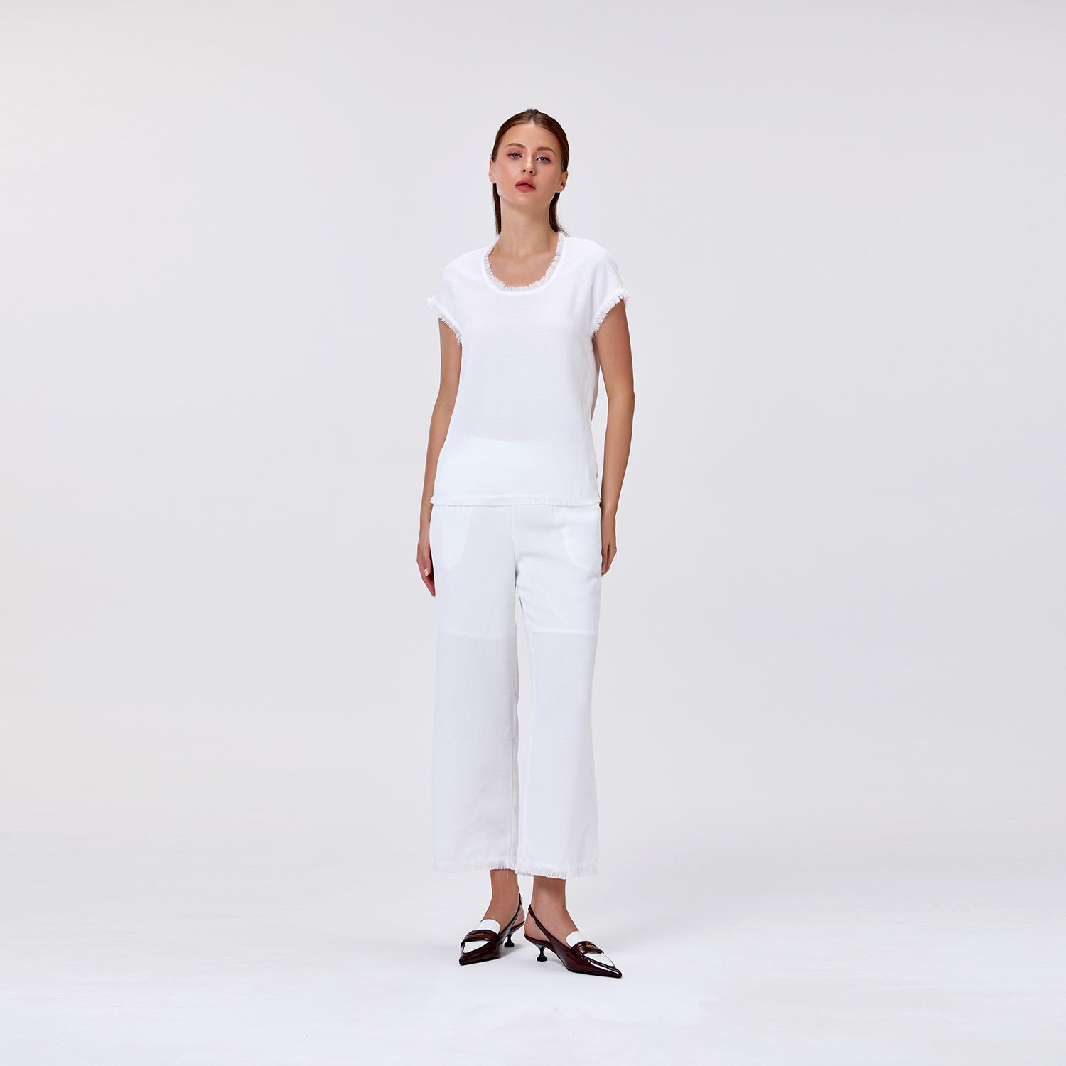 Pantalon droit en maille légère