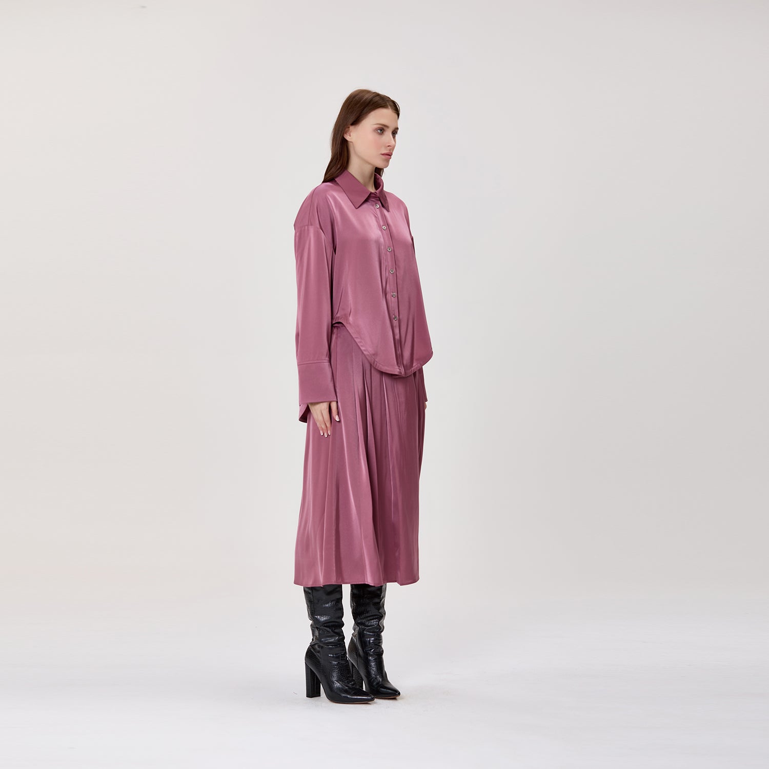 Chemise fluide oversize en satin à manches longues