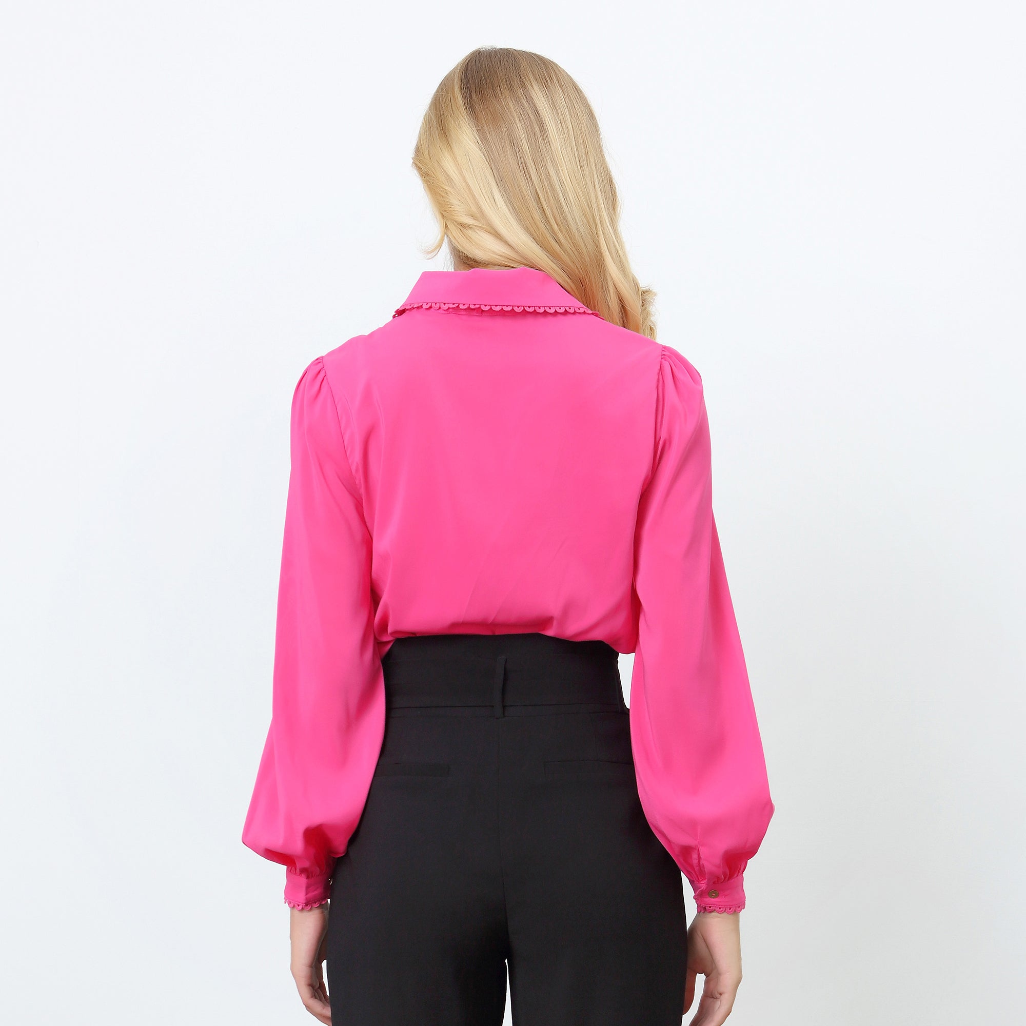 Chemise lavallière à manches longues