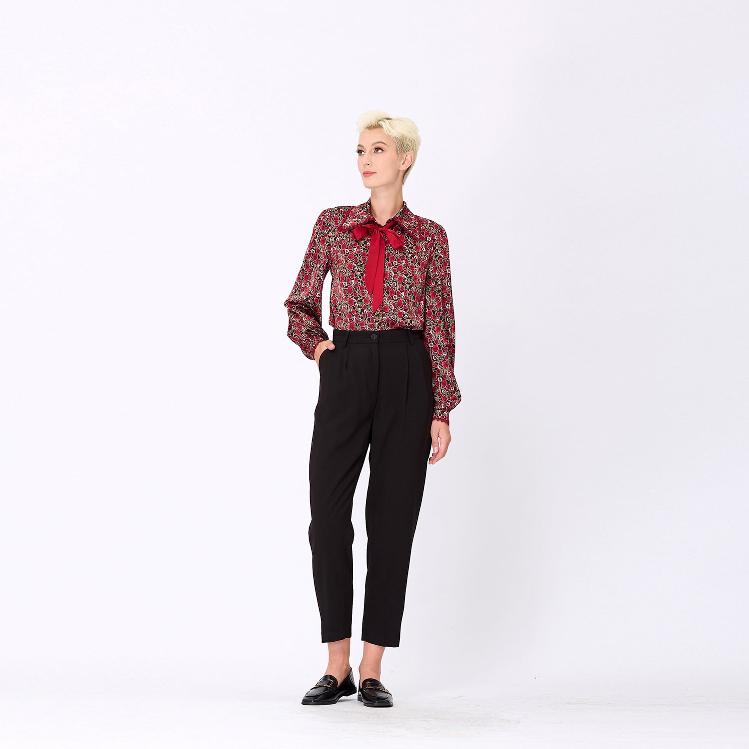 Chemise à imprimé col lavallière