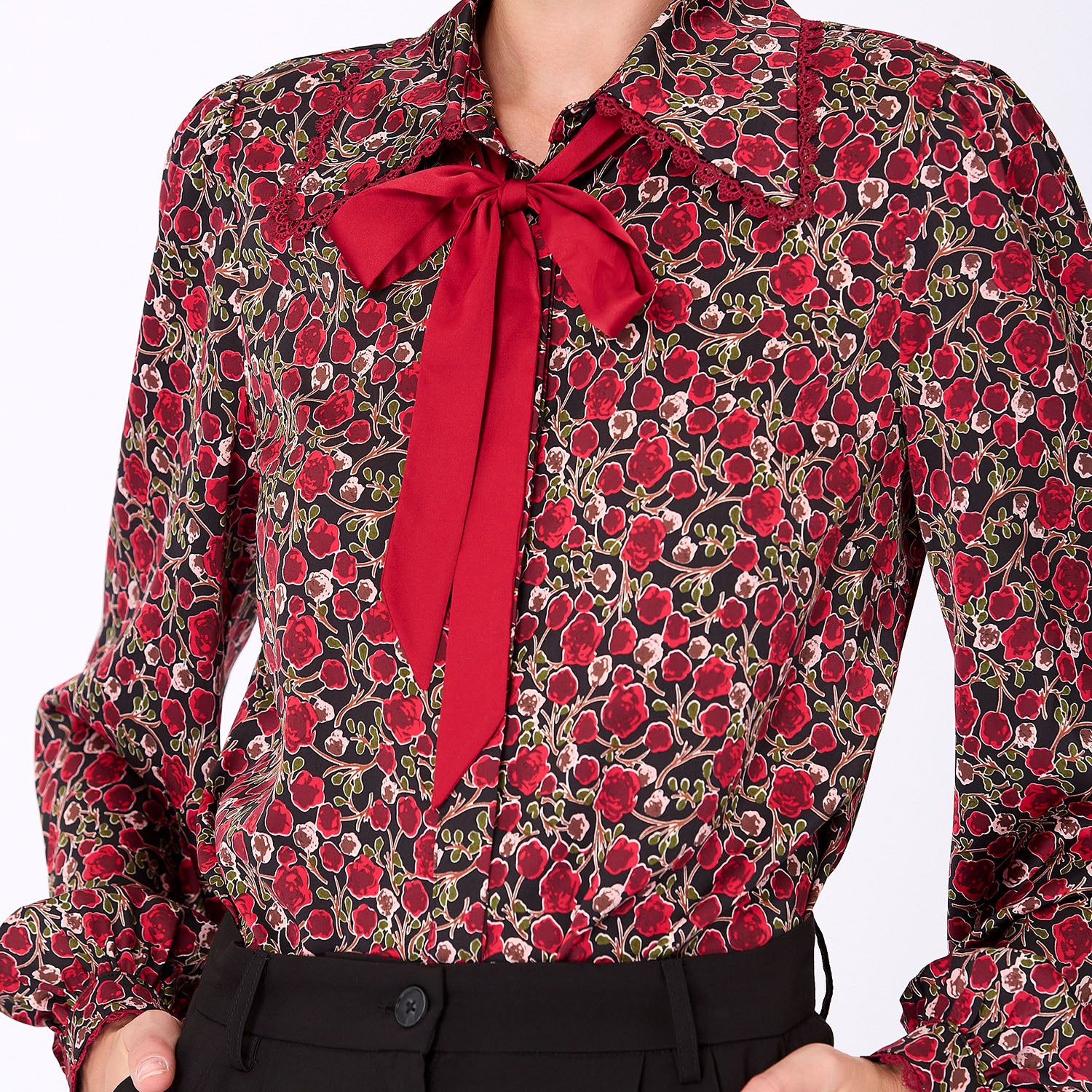 Chemise à imprimé col lavallière