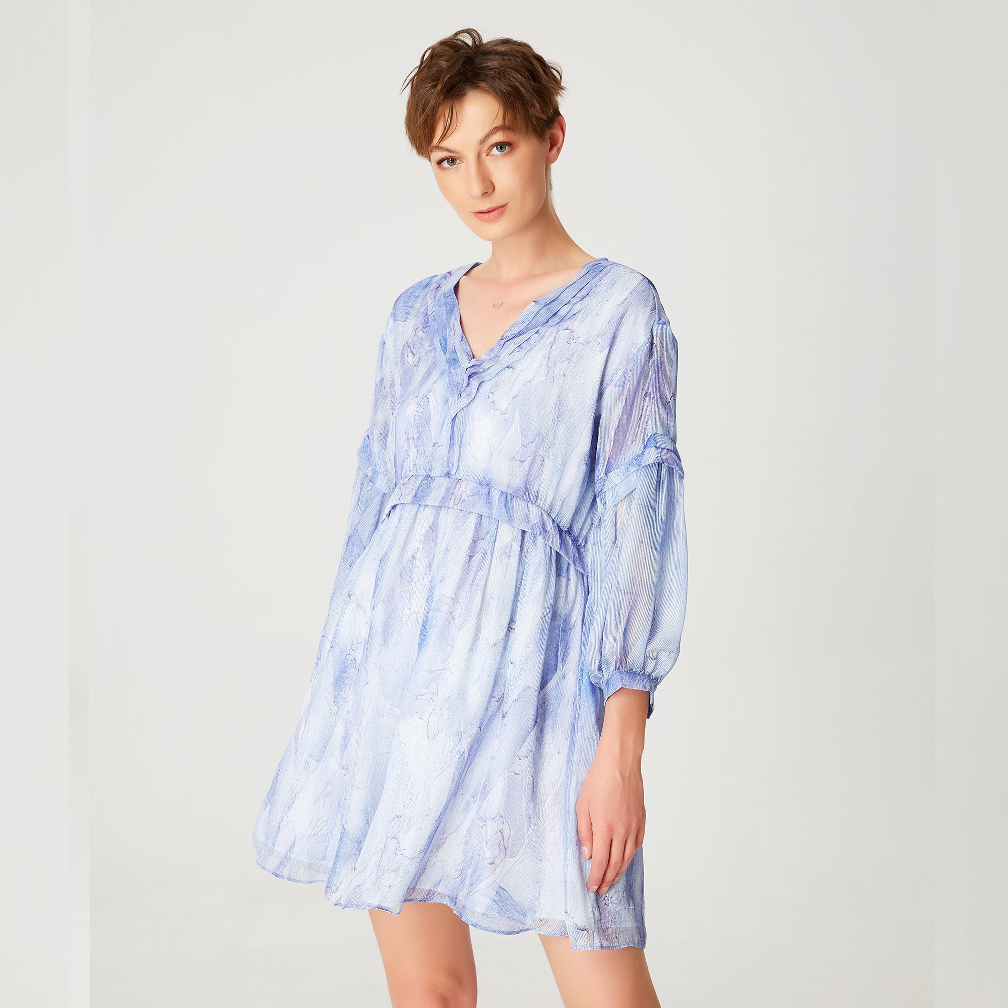 Robe courte mousseline trapèze à imprimé abstrait