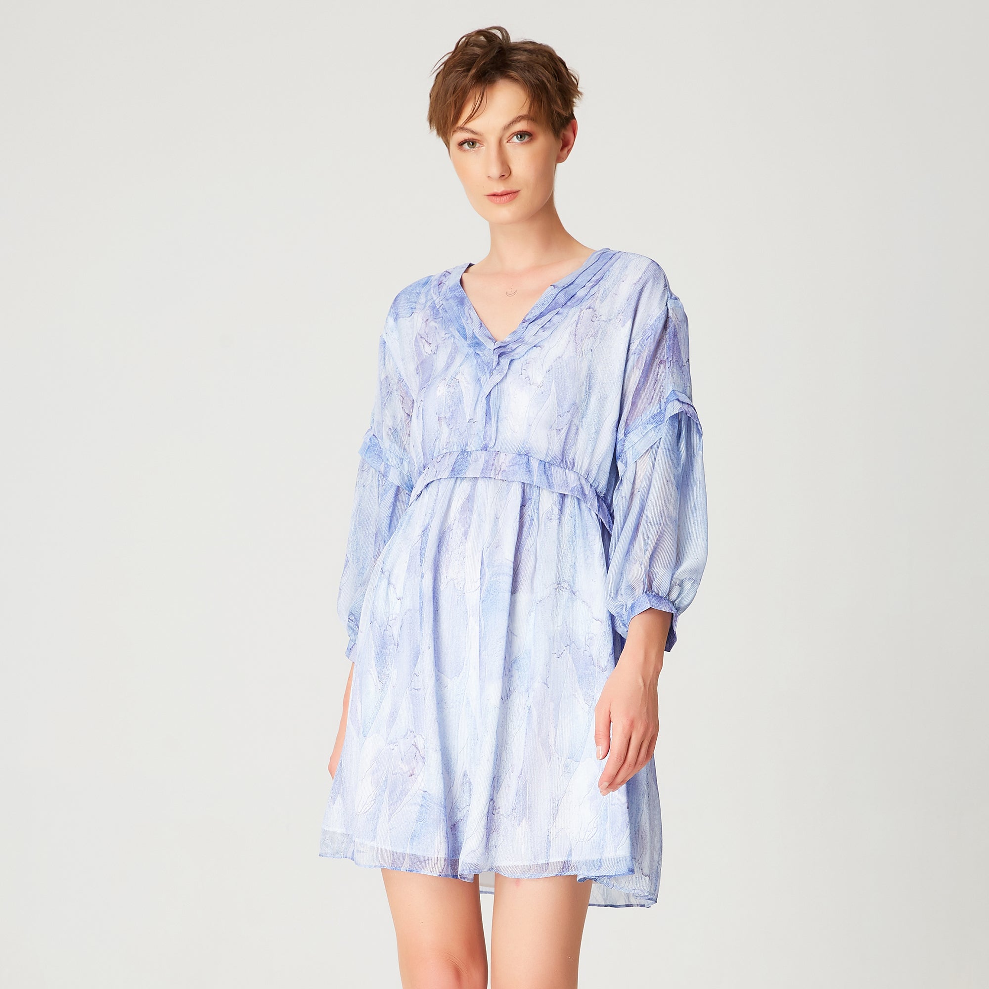 Robe courte mousseline trapèze à imprimé abstrait
