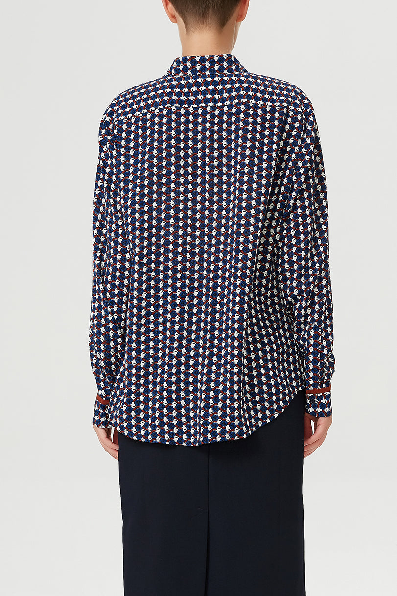 Chemise à biais contrasté et imprimé géométrique rétro