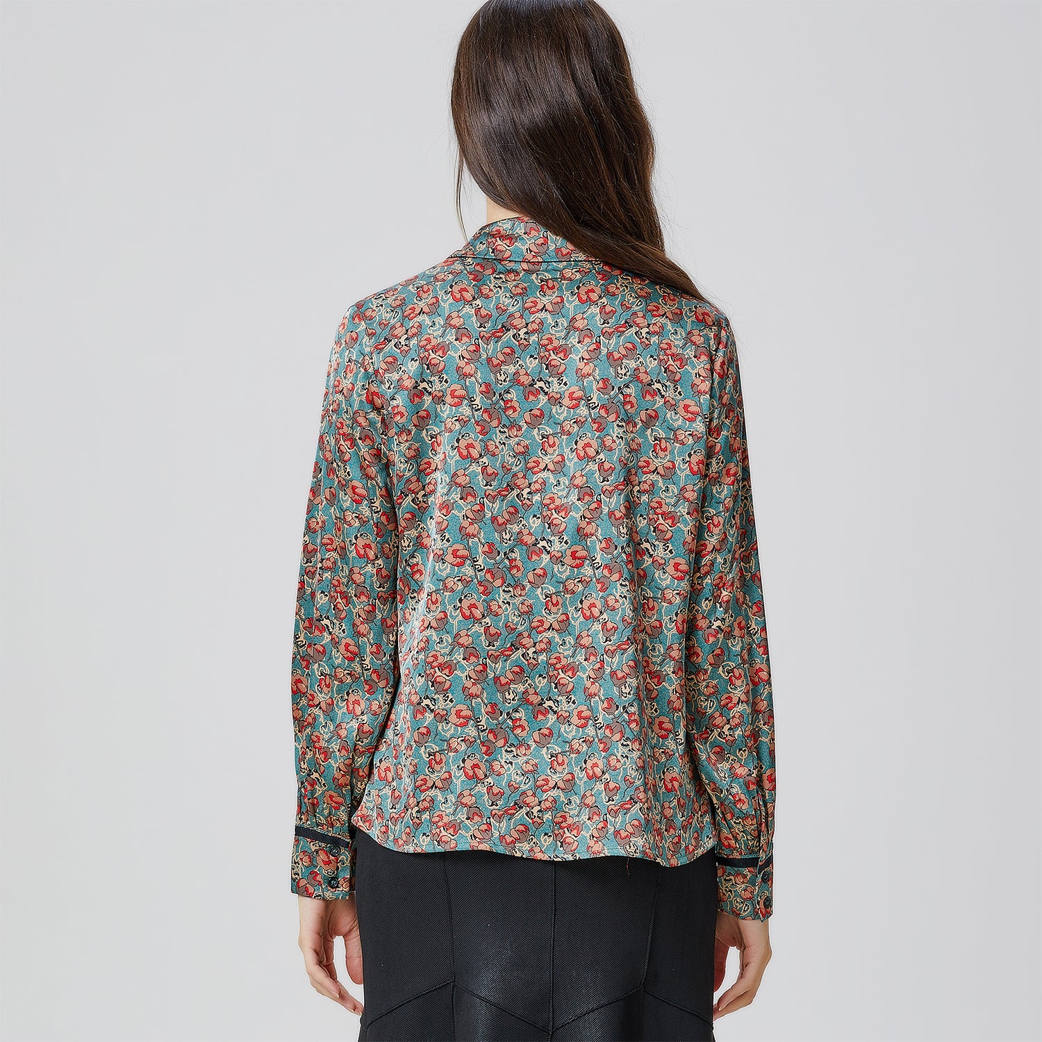 Chemise col lavallière à imprimé floral
