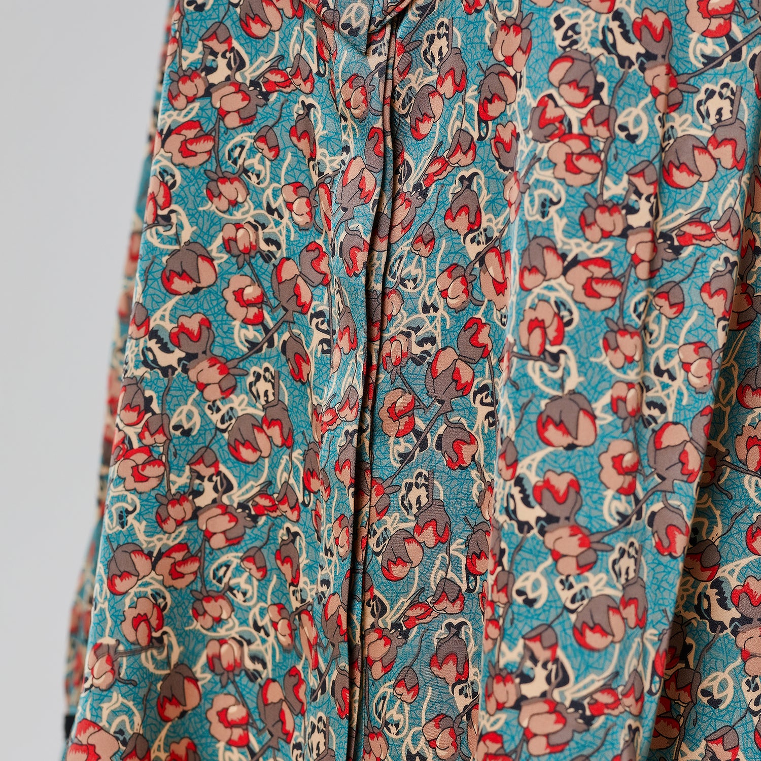 Chemise col lavallière à imprimé floral