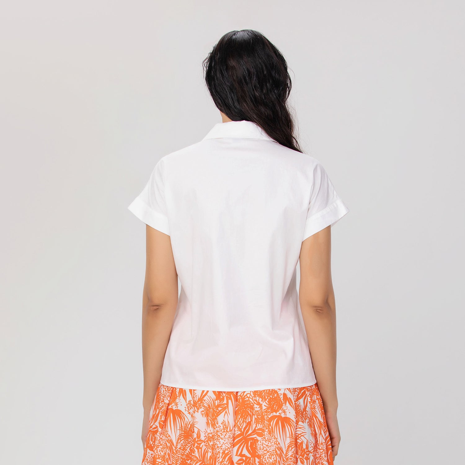 Chemise minimaliste en coton à manches courtes